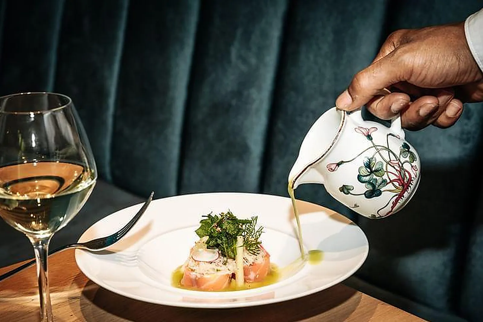 Lieux événementiels, LA HAUT