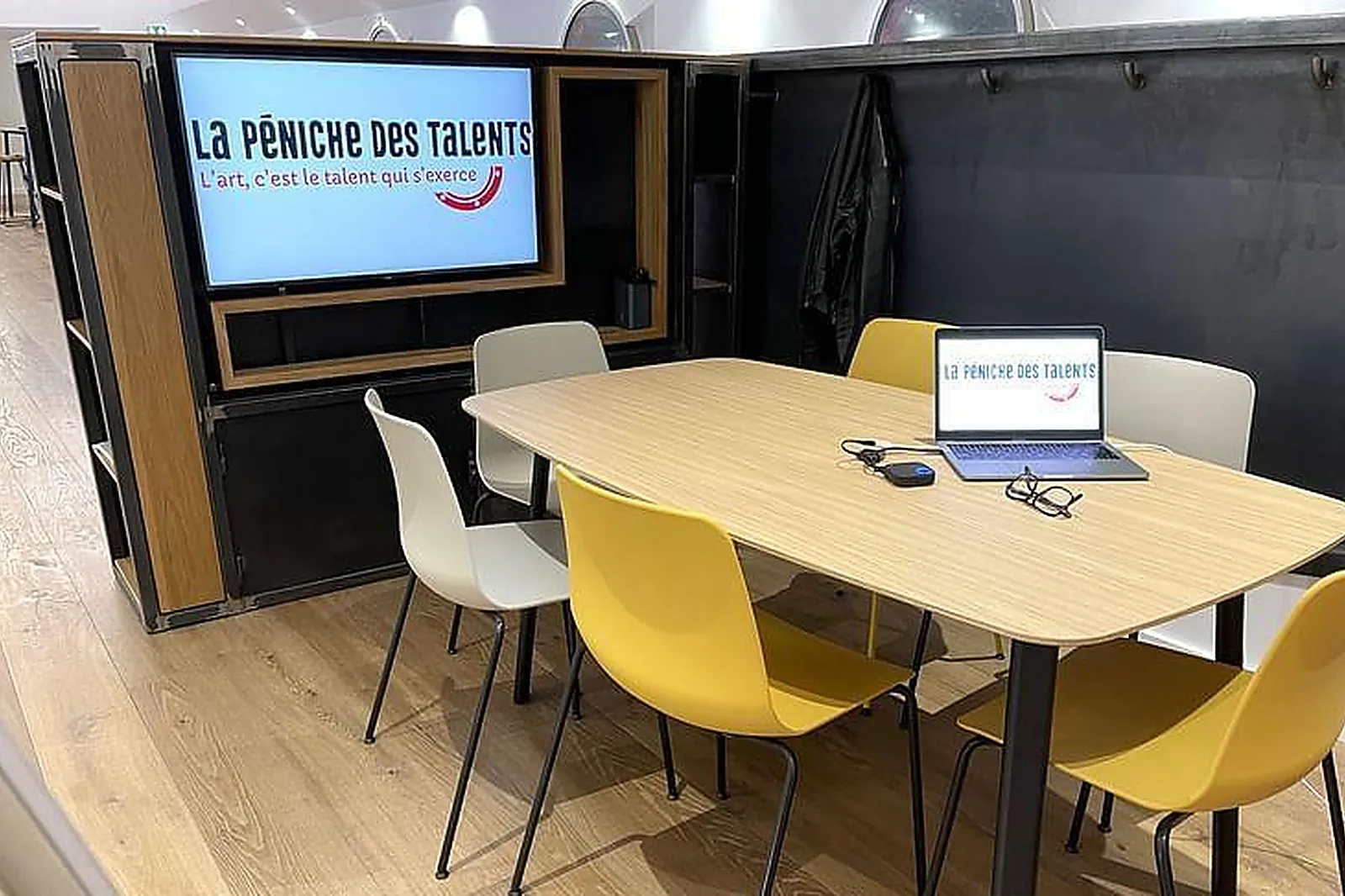 Lieux événementiels, LA PÉNICHE SAINT LOUIS