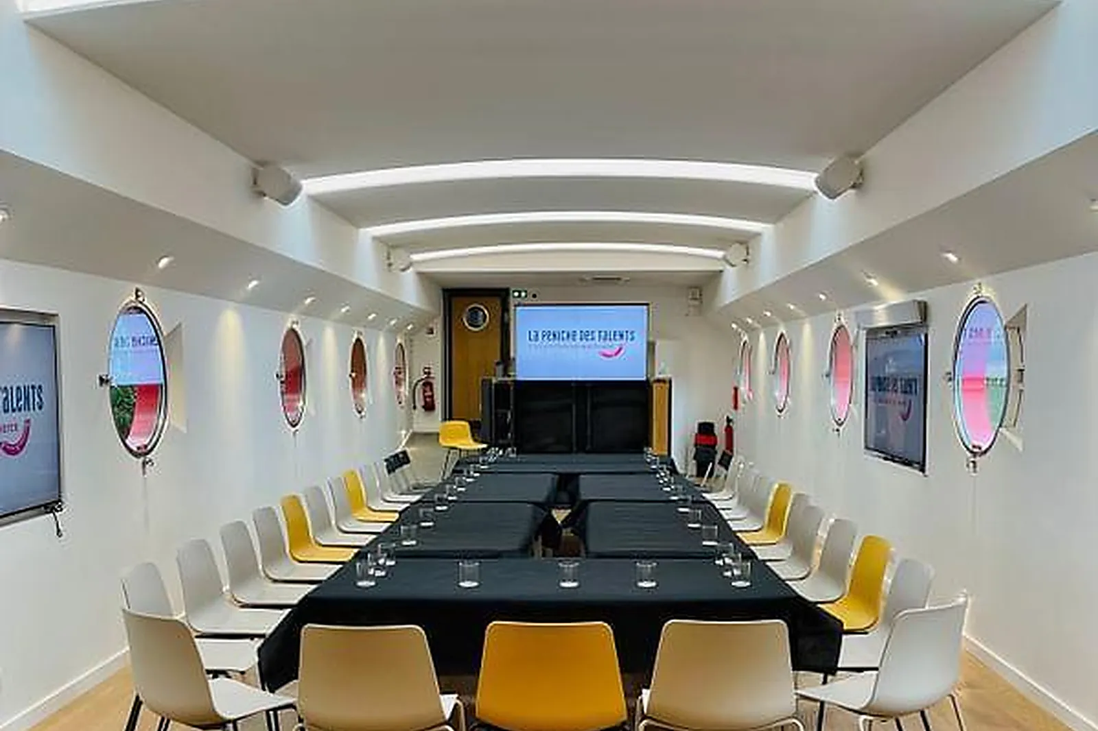 Lieux événementiels, LA PÉNICHE SAINT LOUIS