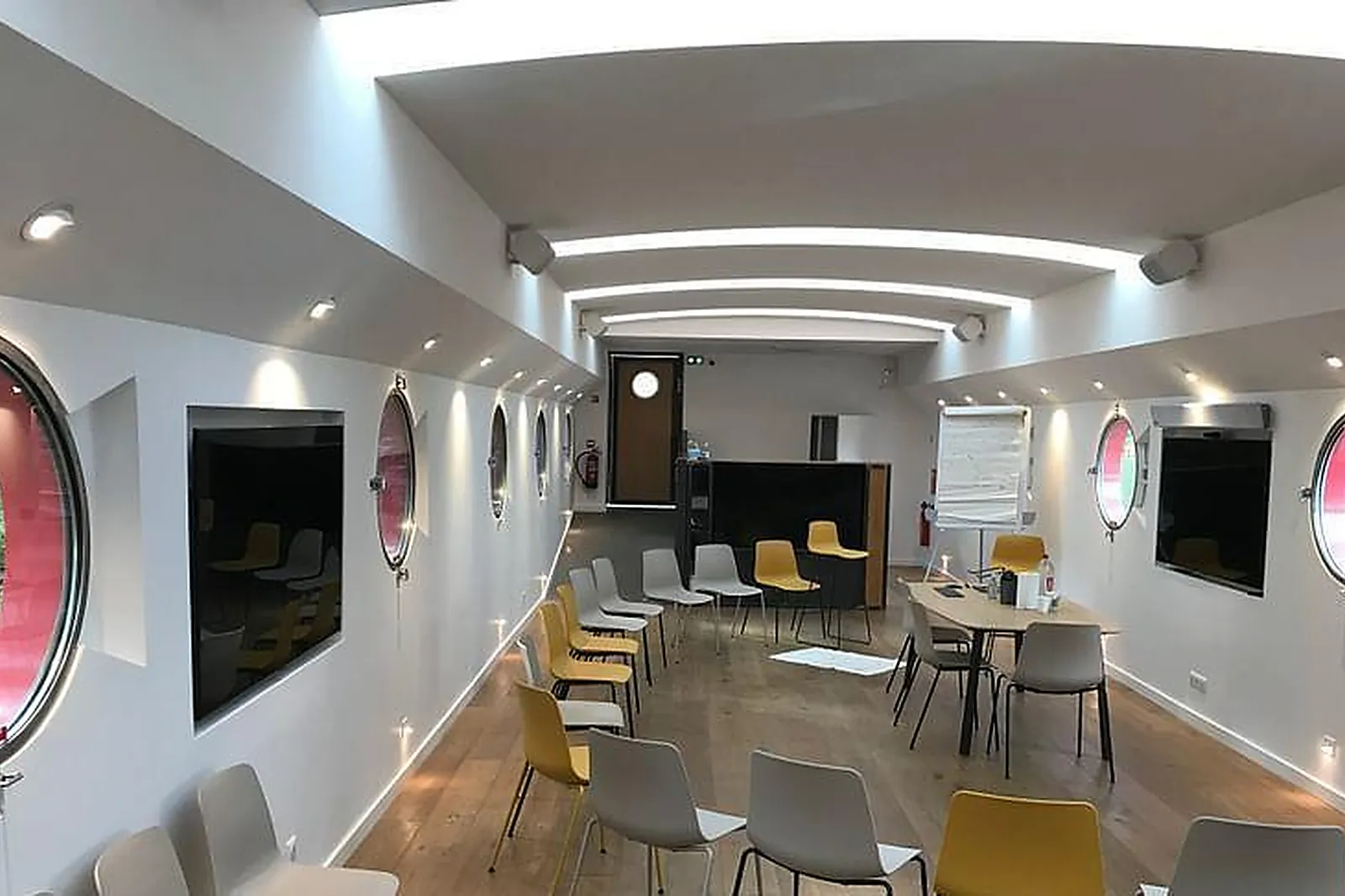 Lieux événementiels, LA PÉNICHE SAINT LOUIS