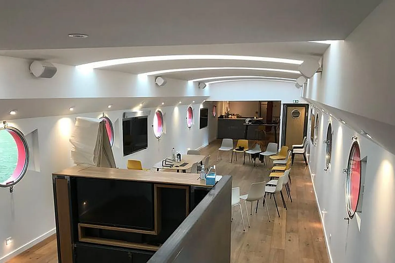 Lieux événementiels, LA PÉNICHE SAINT LOUIS