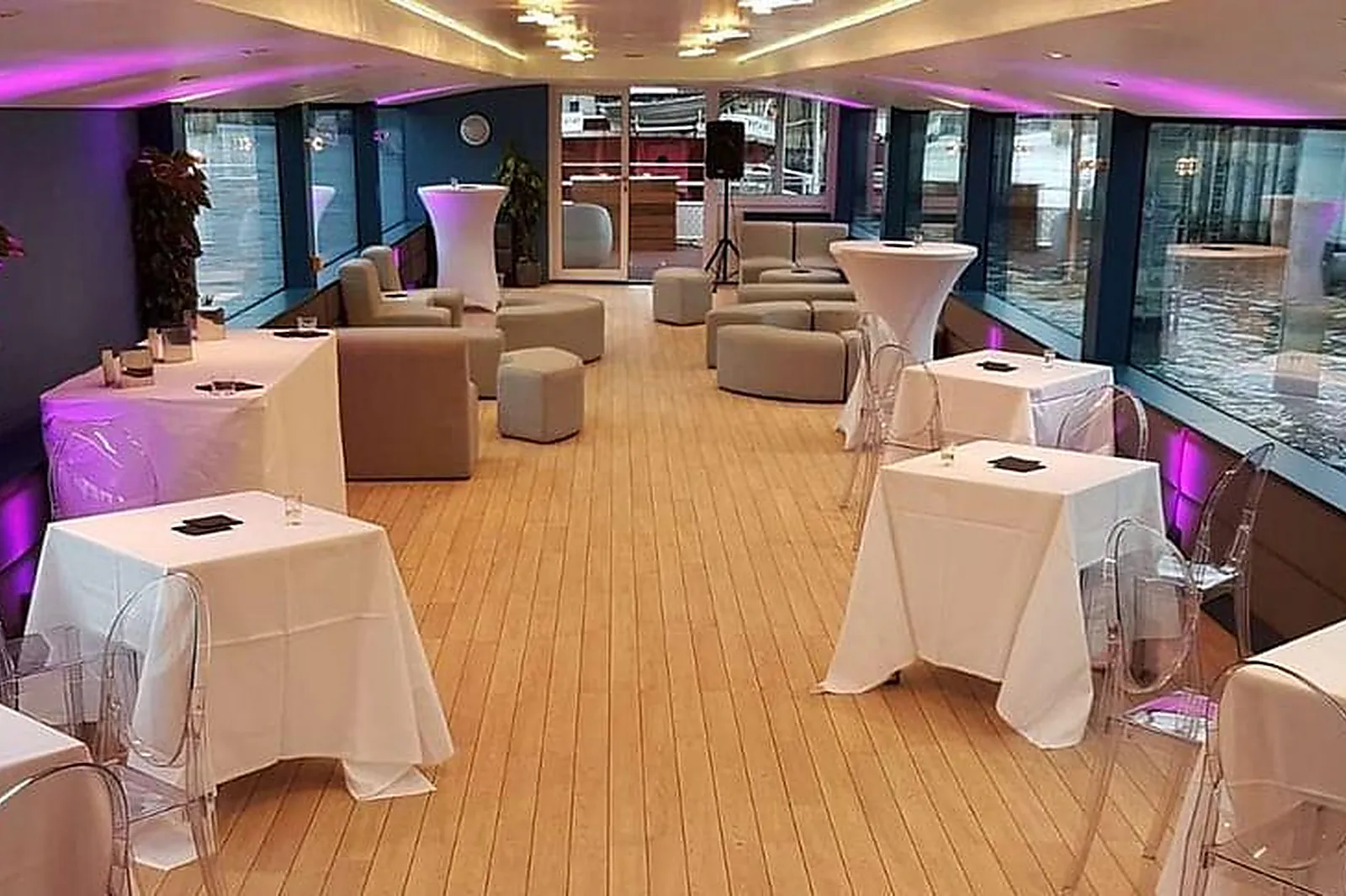 Lieux événementiels, LA PÉNICHE DE DANA