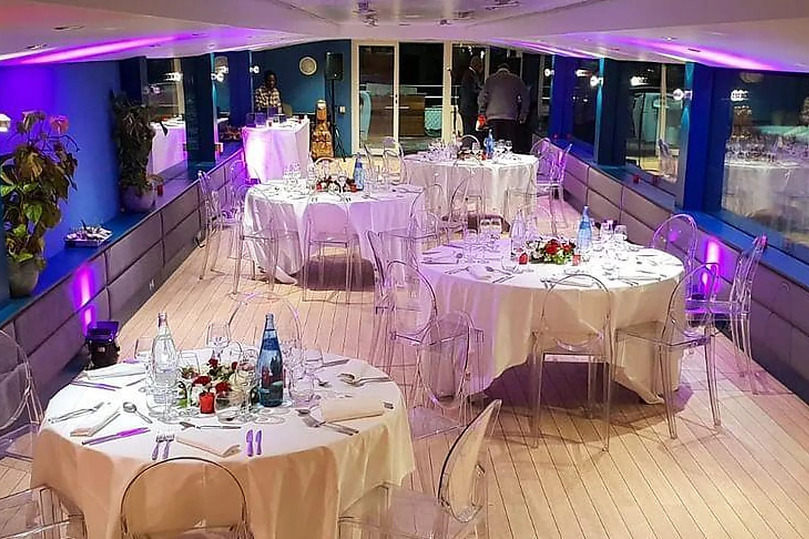 Lieux événementiels, LA PÉNICHE DE DANA