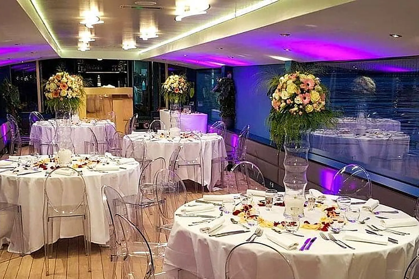 Lieux événementiels, LA PÉNICHE DE DANA