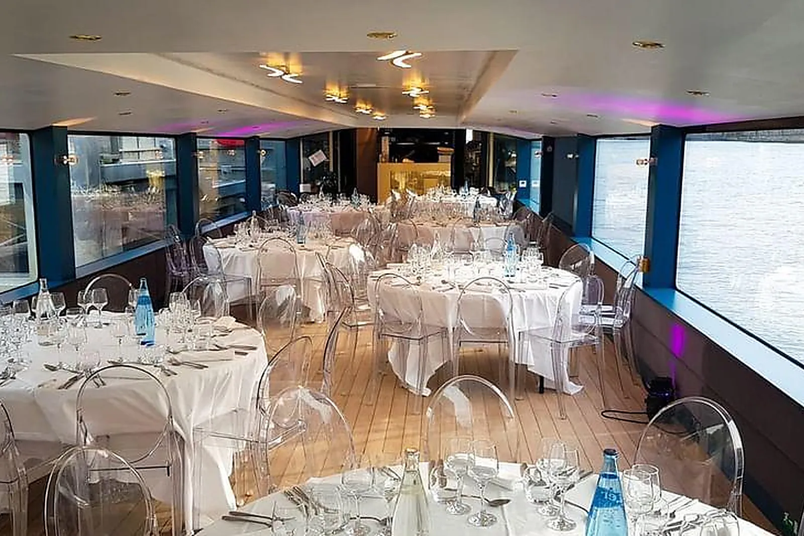 Lieux événementiels, LA PÉNICHE DE DANA