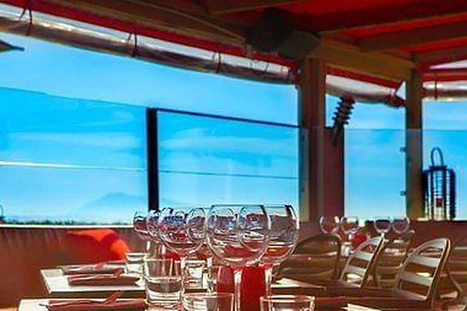 Lieux événementiels, LA VOILE ROUGE