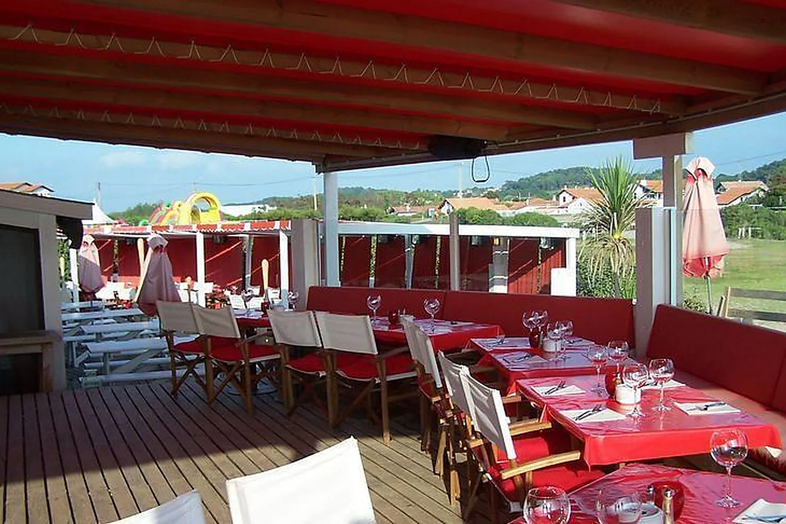 Lieux événementiels, LA VOILE ROUGE