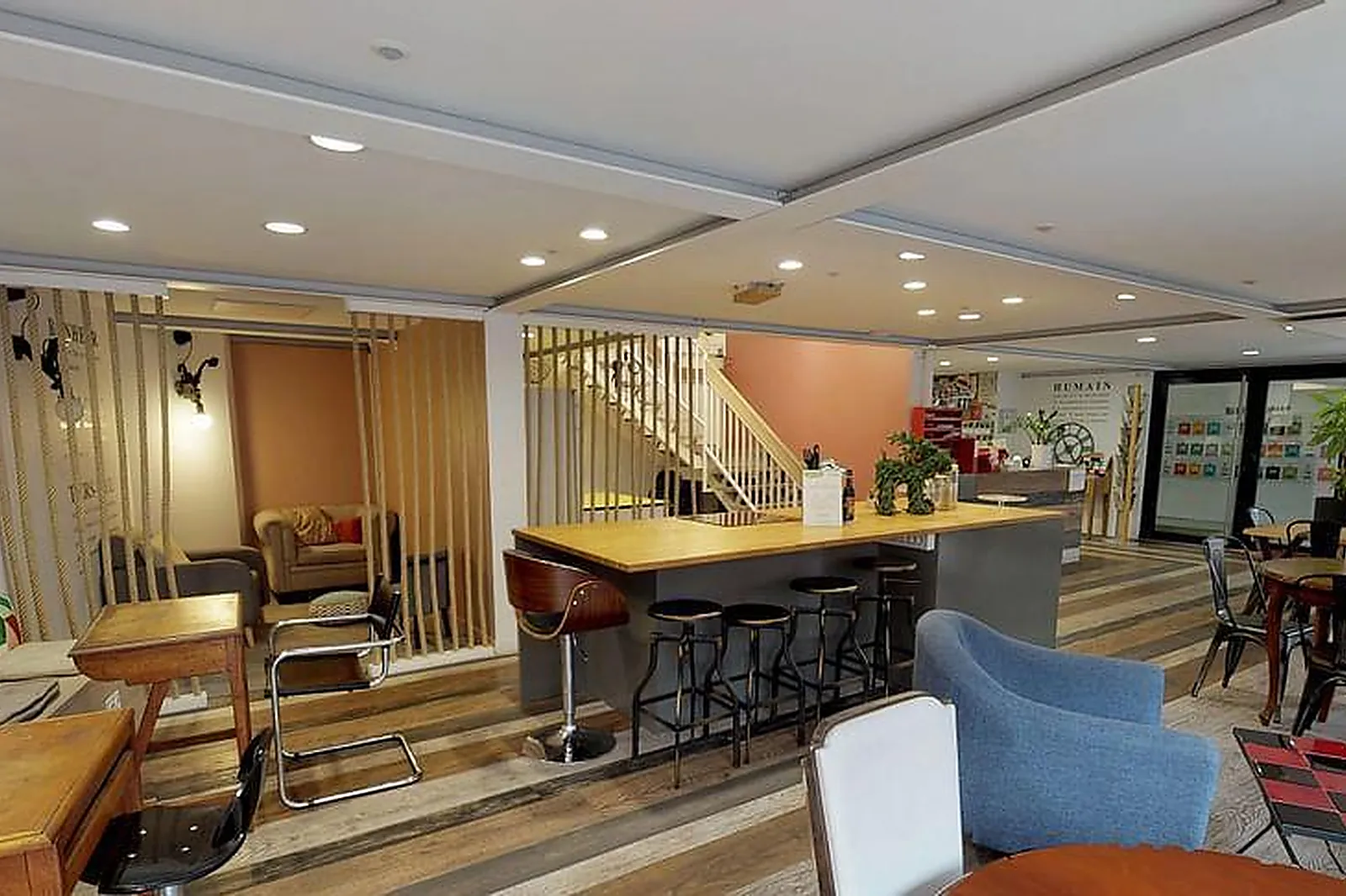 Lieux événementiels, CHÂTEAU LA TOUR CARNET