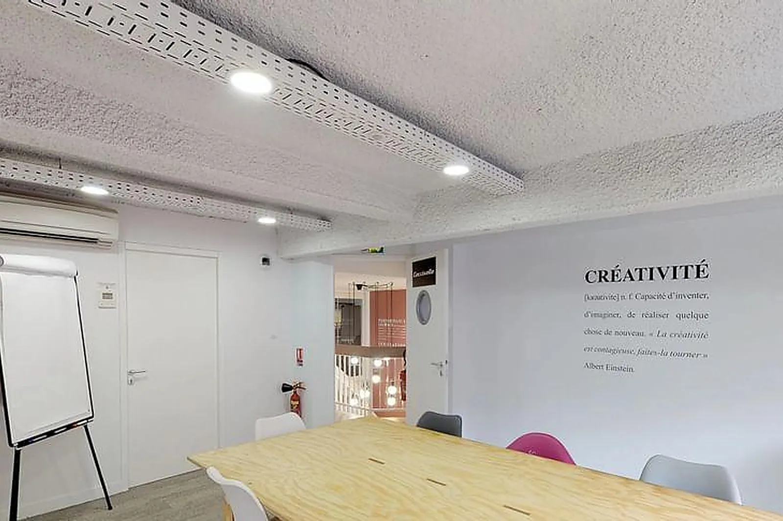 Lieux événementiels, CHÂTEAU LA TOUR CARNET