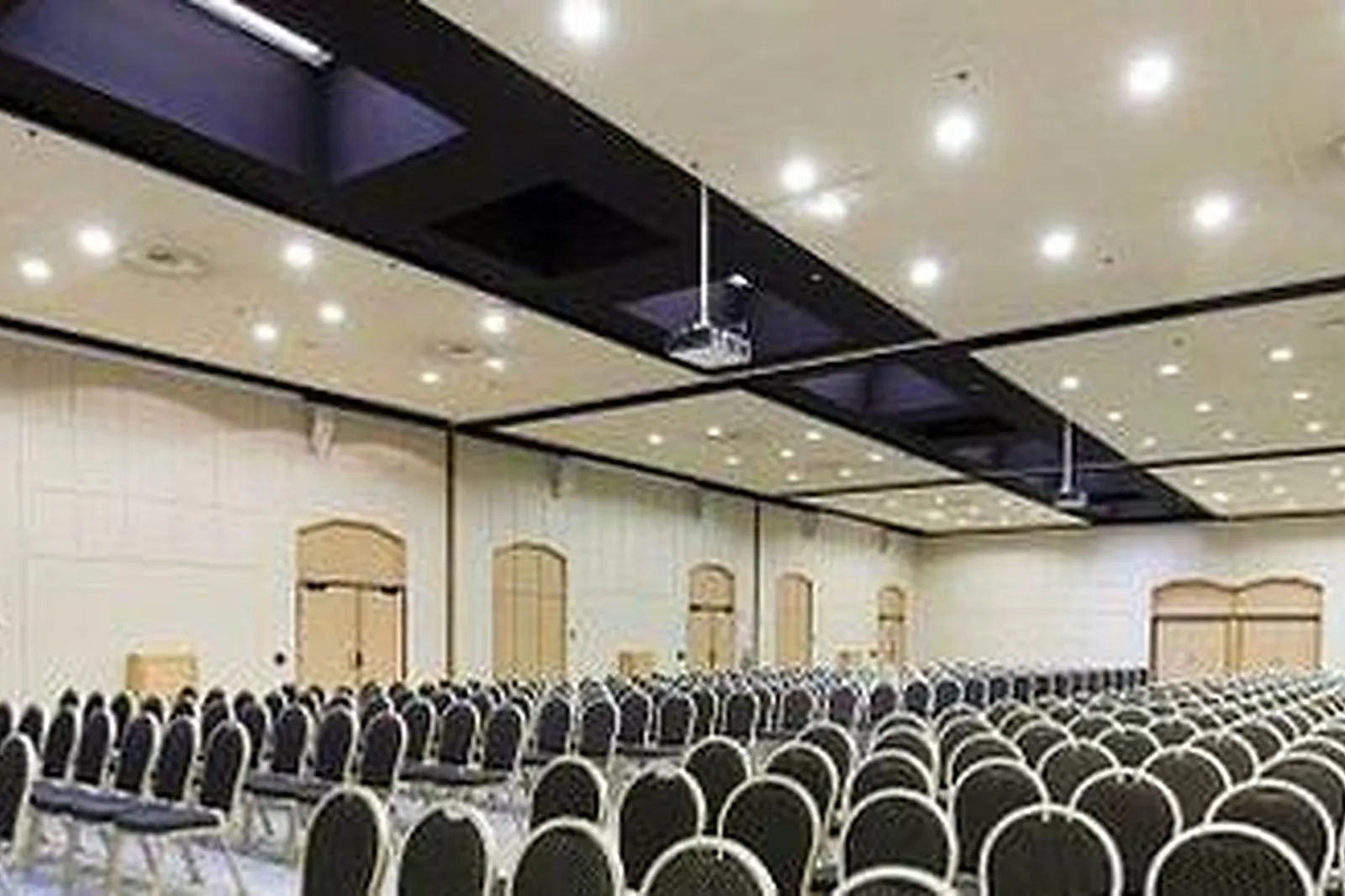 Lieux événementiels, LAC D'AILETTE - CENTER PARCS