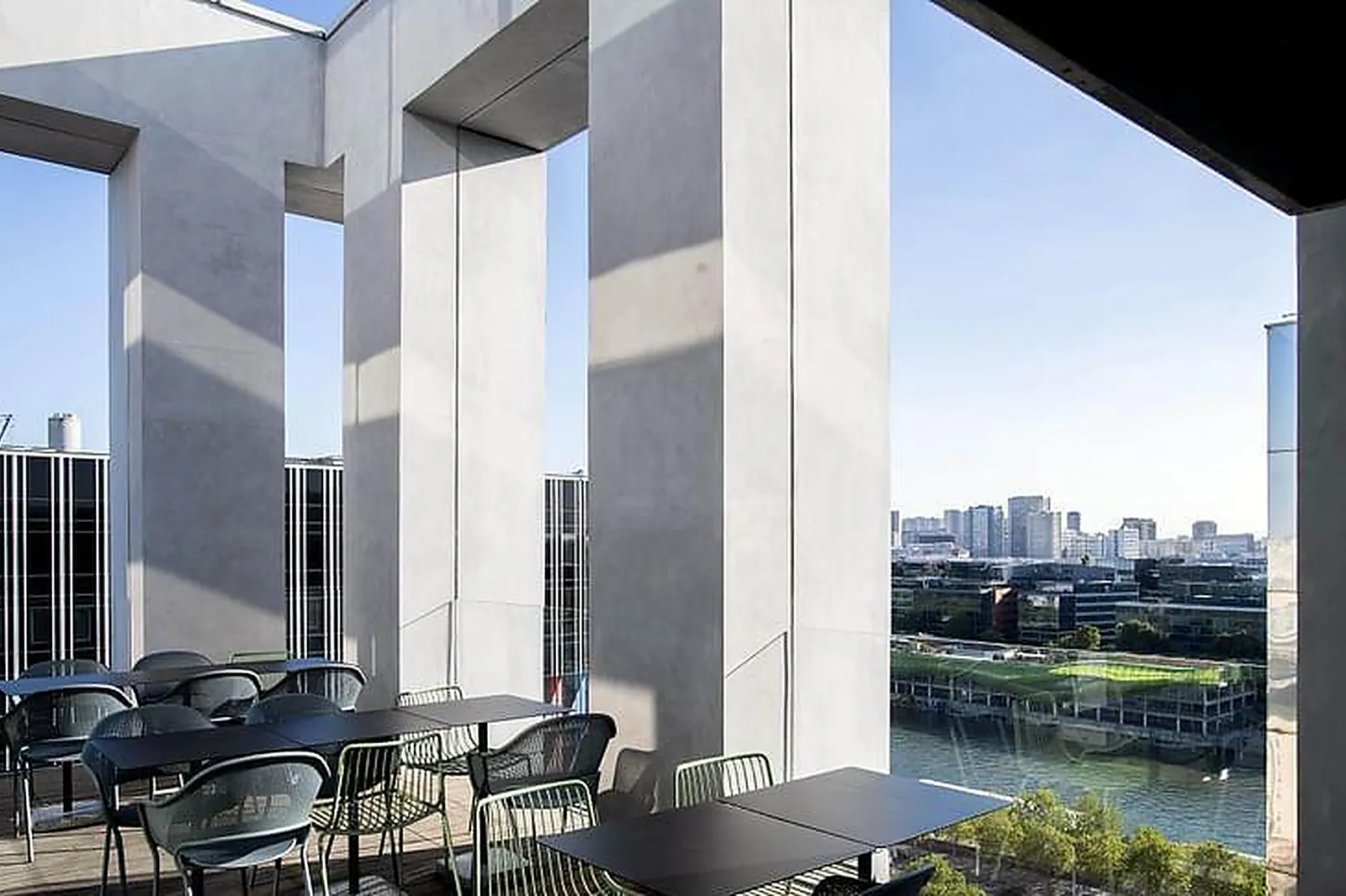 Lieux événementiels, LAHO BUSINESS CENTER ET ROOFTOP