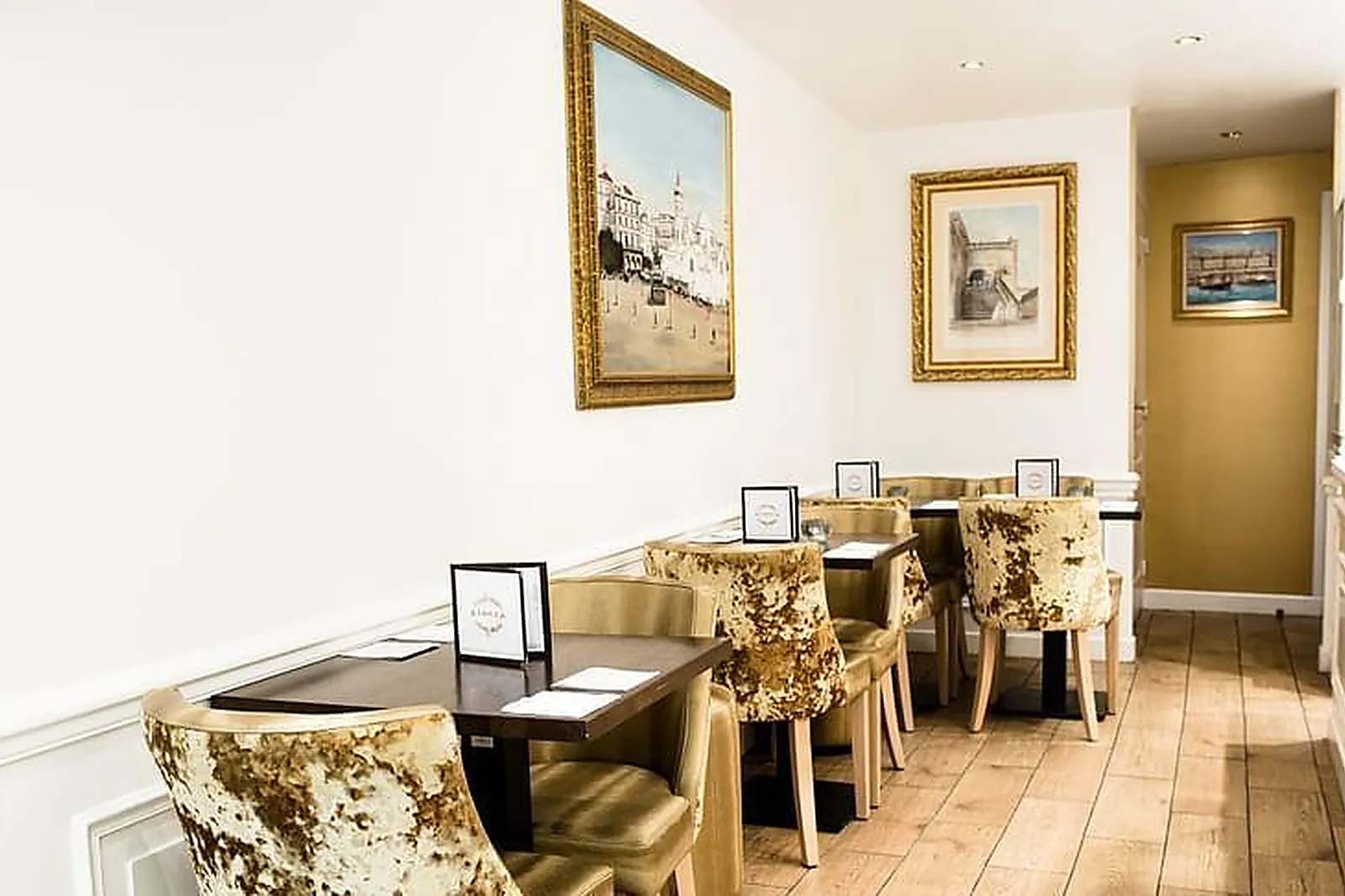 Lieux événementiels, LAOUZ MOUFFETARD