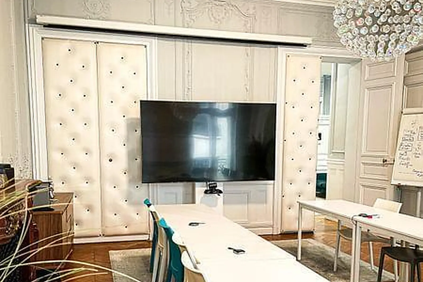 Lieux événementiels, L'APPARTEMENT