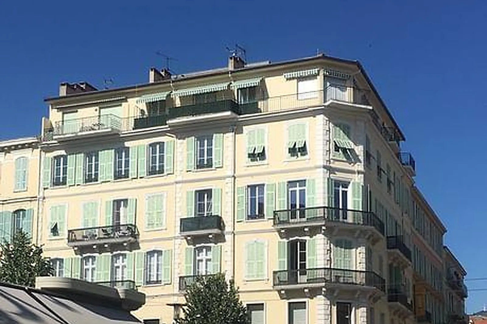 Lieux événementiels, L'APPARTEMENT KZN