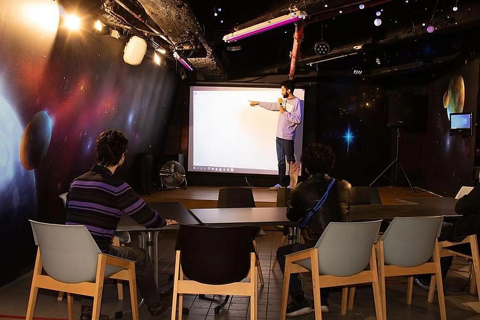 Lieux événementiels, LA FABRIQUE À BONHEURS