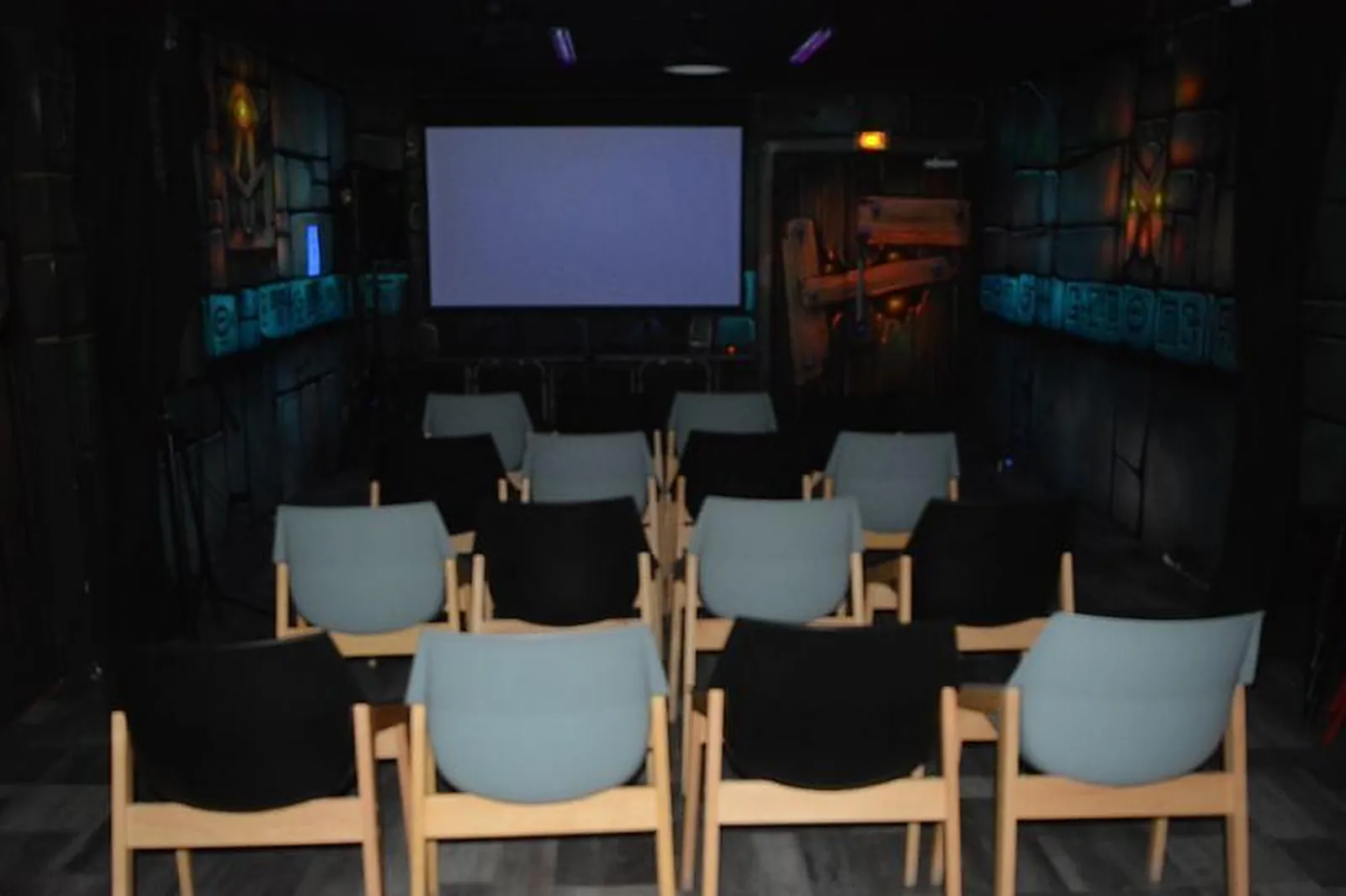 Lieux événementiels, LASER WORLD LA GARENNE