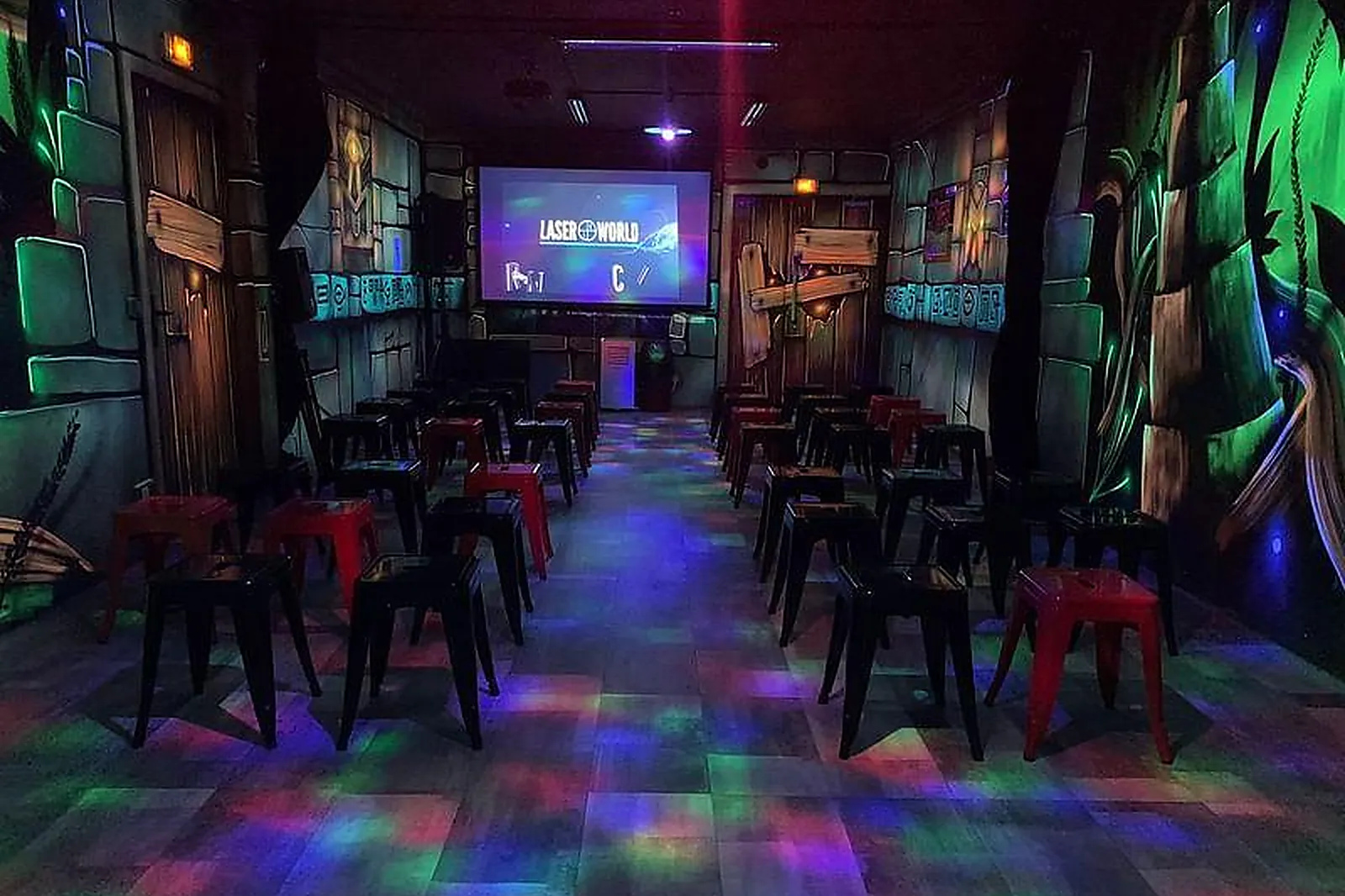 Lieux événementiels, LASER WORLD LA GARENNE