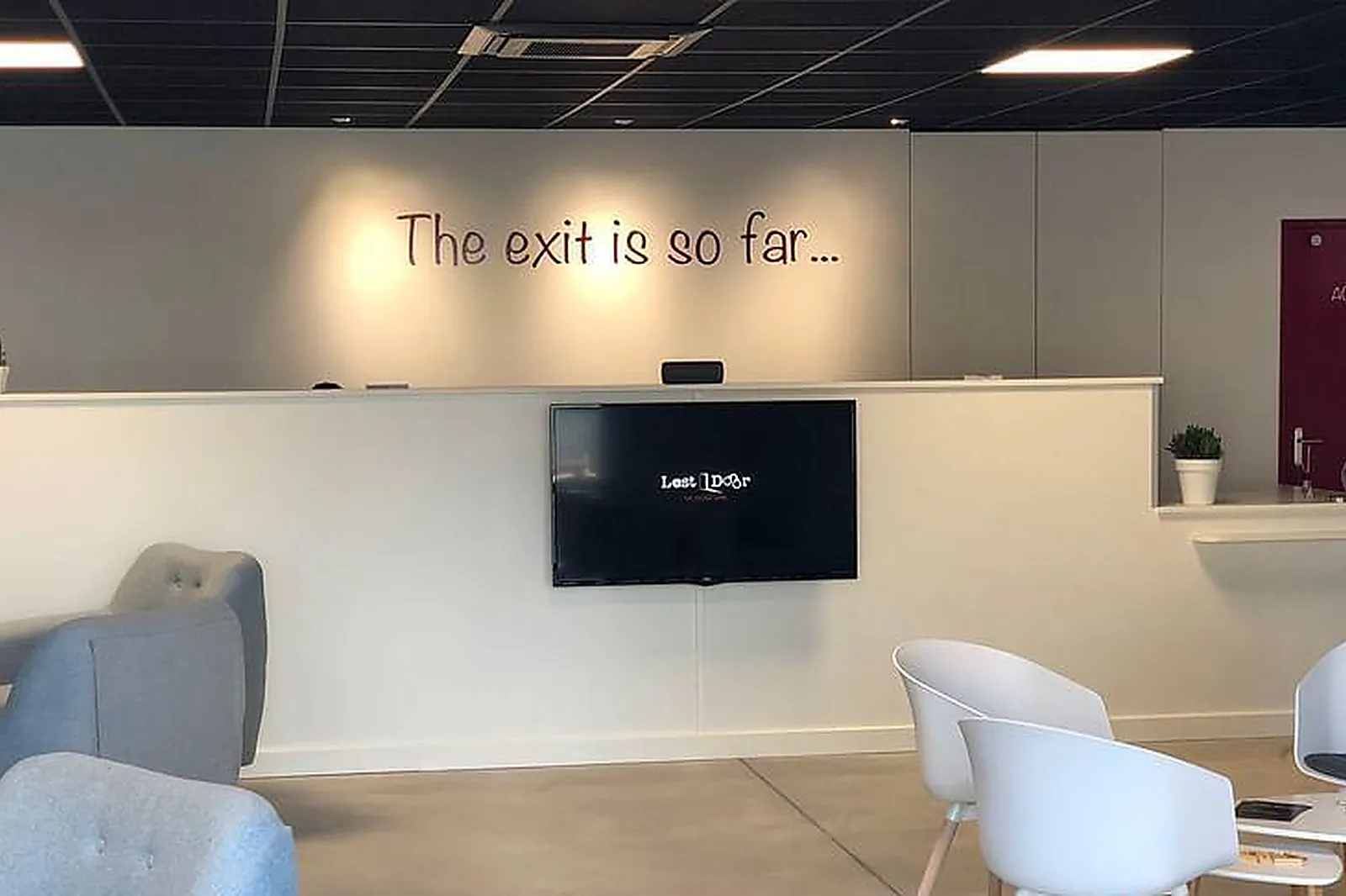 Lieux événementiels, LAST DOOR