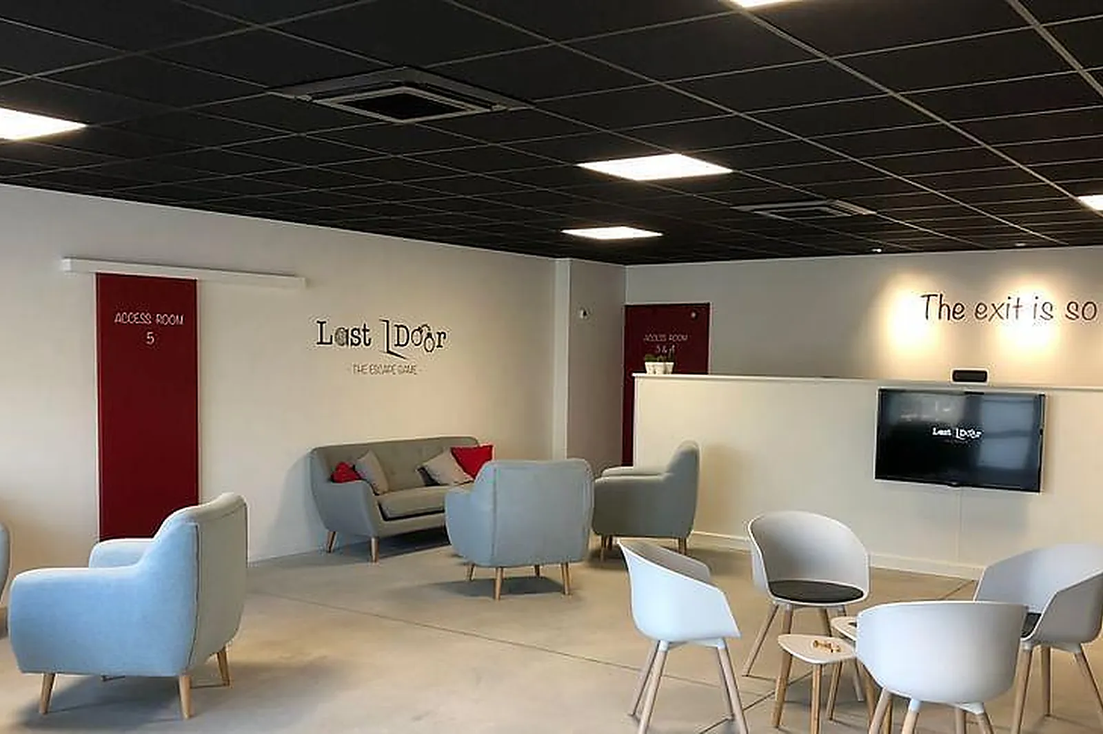 Lieux événementiels, LAST DOOR