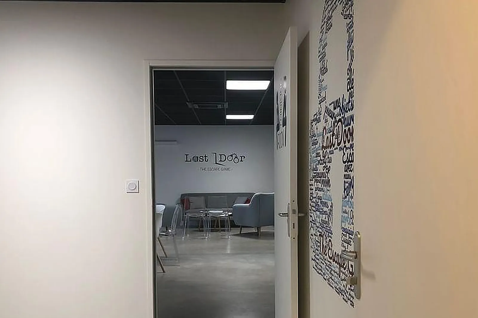 Lieux événementiels, LAST DOOR