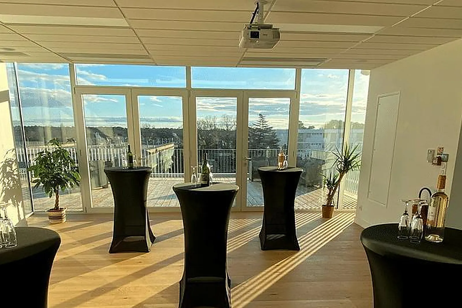 Lieux événementiels, L'ATTIQUE BUSINESS ROOFTOP