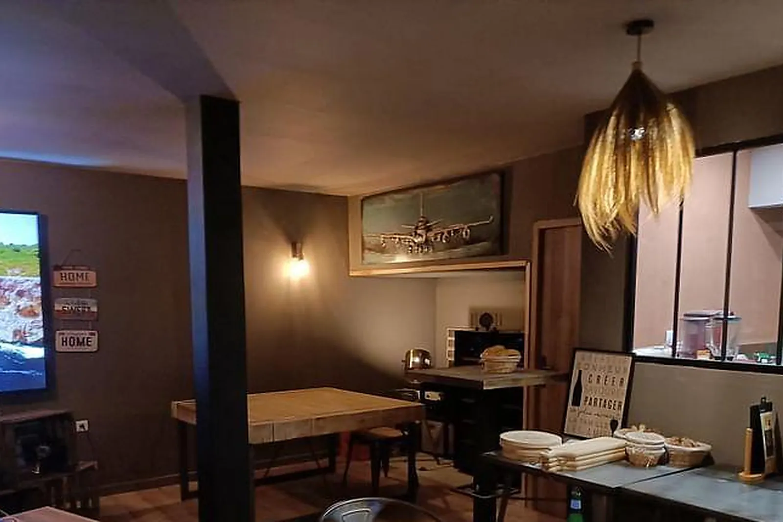 Lieux événementiels, L'AVIATEUR