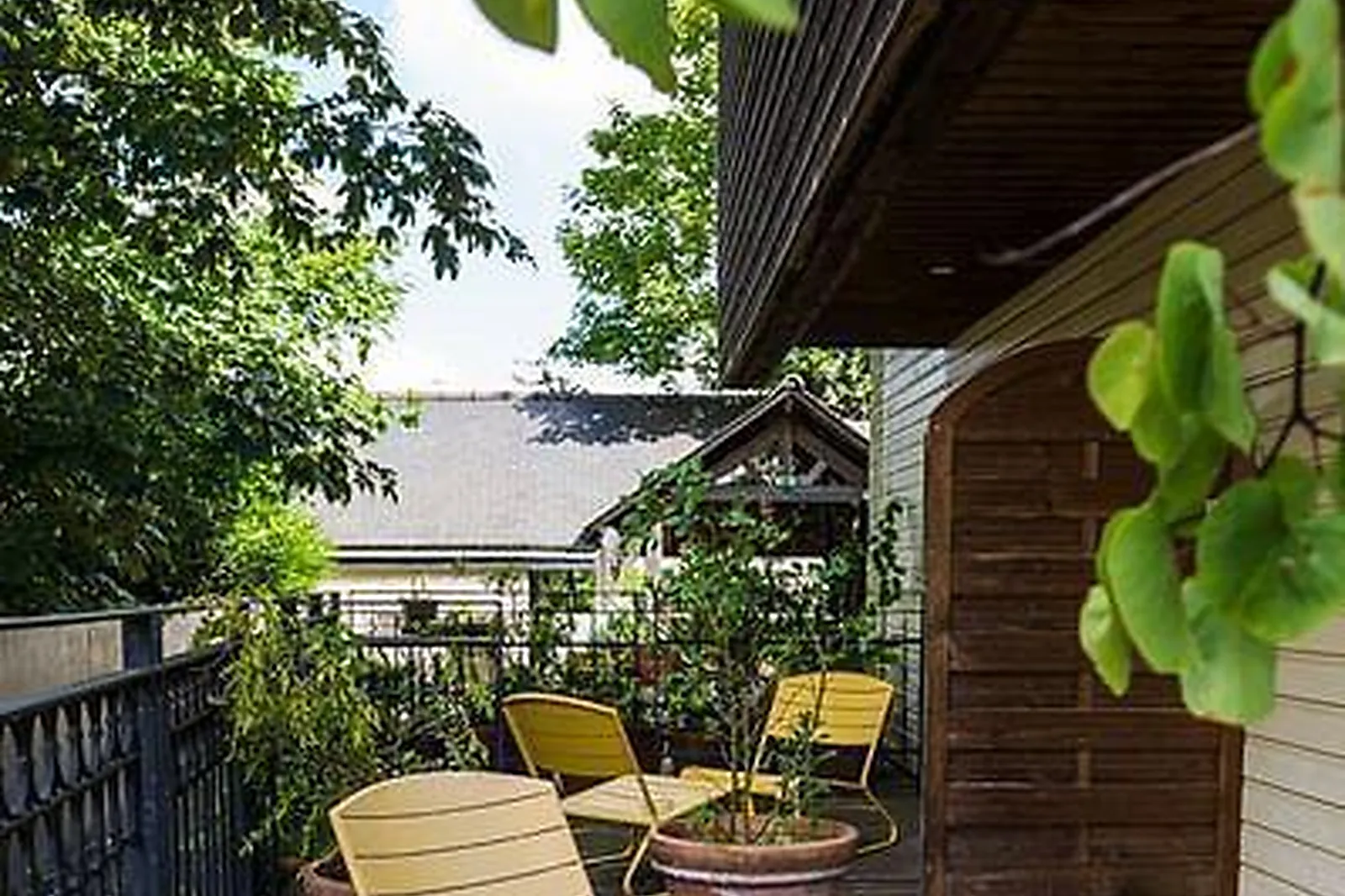 Lieux événementiels, SALLE DE CONFÉRENCE AVEC ÉCRAN