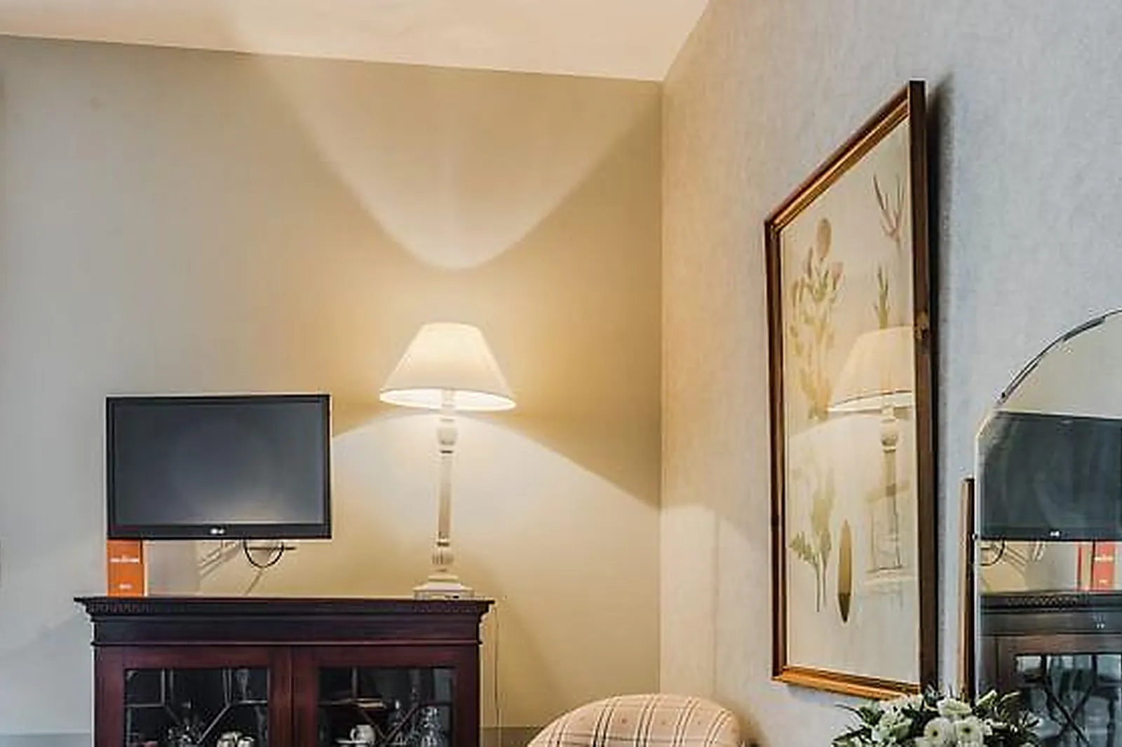 Lieux événementiels, SALLE DE CONFÉRENCE AVEC ÉCRAN