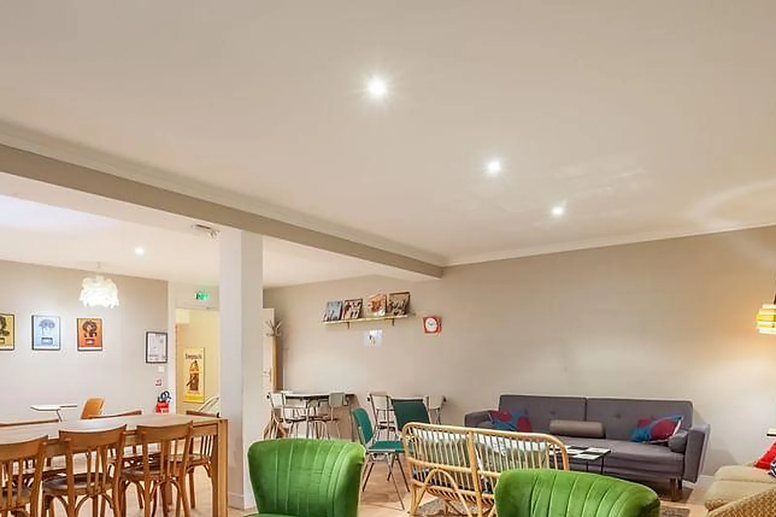 Lieux événementiels, DESKOPOLITAN VOLTAIRE