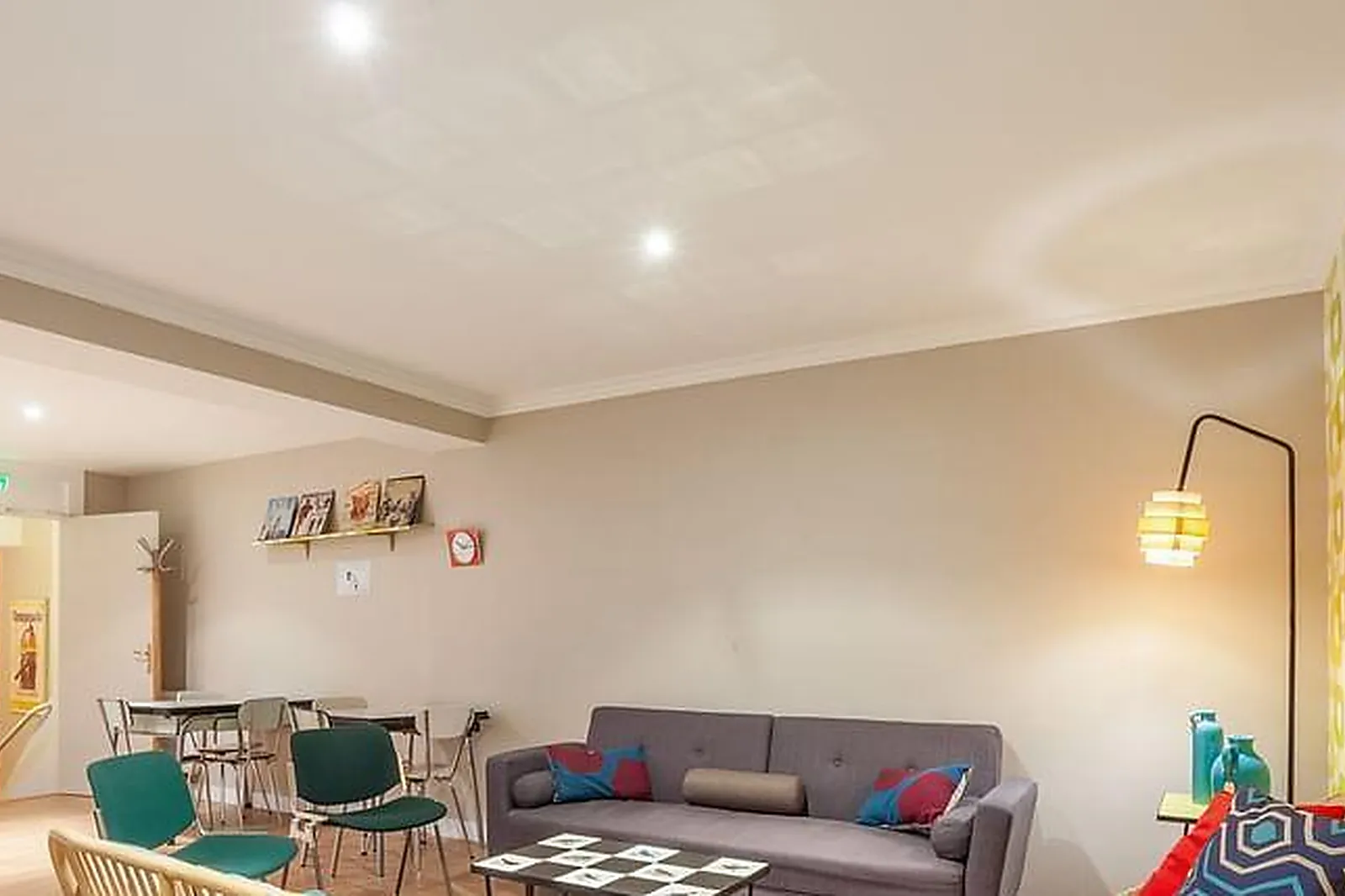 Lieux événementiels, DESKOPOLITAN VOLTAIRE