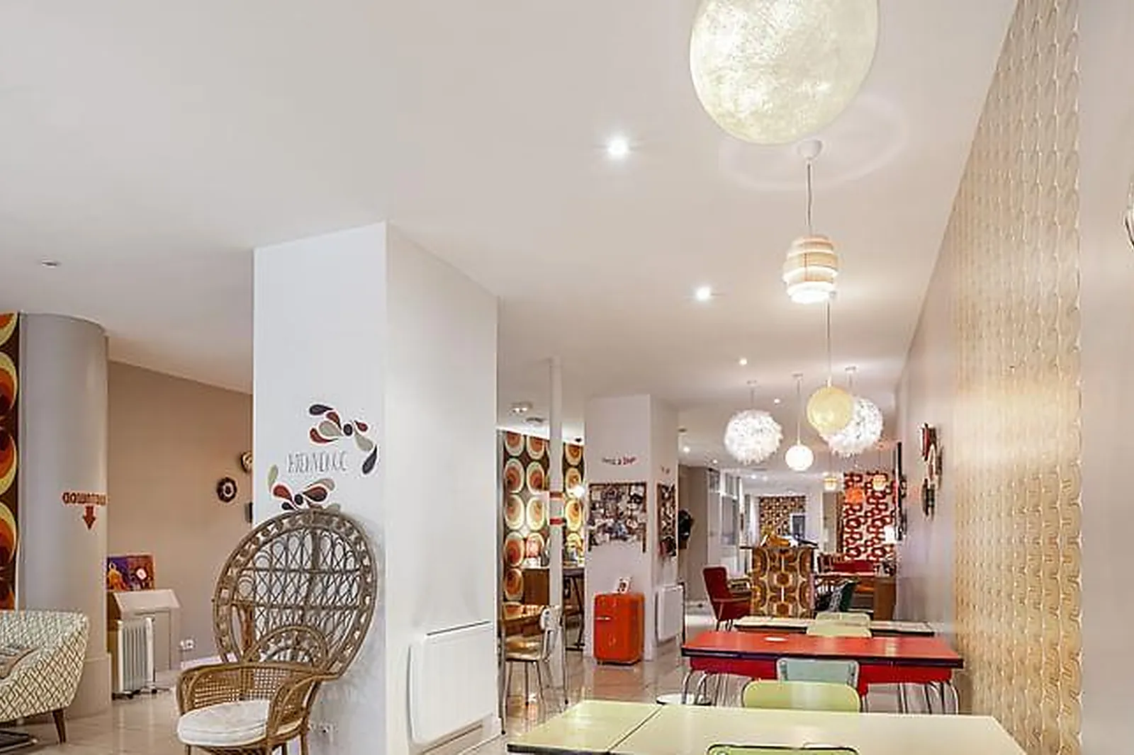 Lieux événementiels, DESKOPOLITAN VOLTAIRE