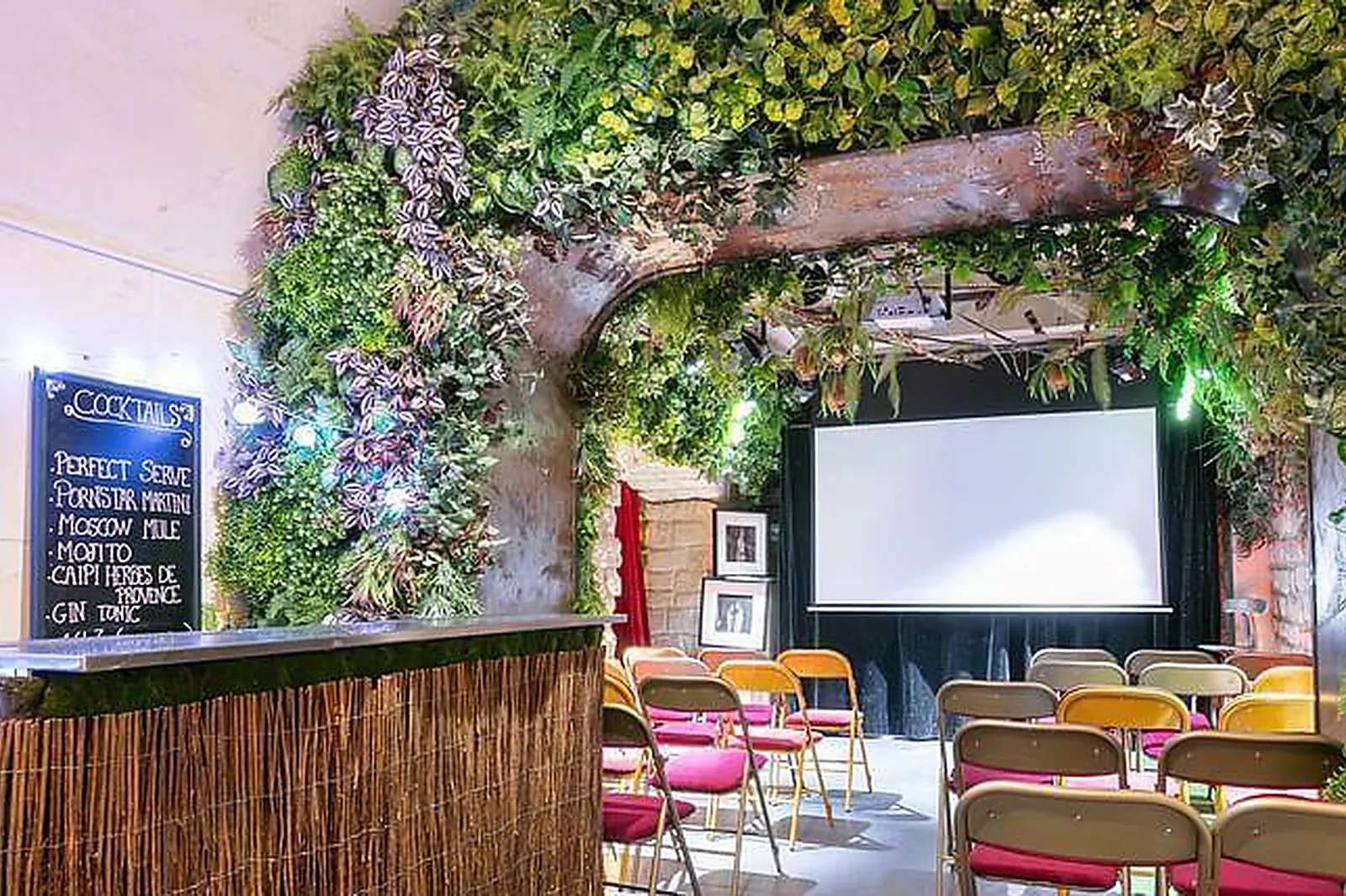 Lieux événementiels, LE 153