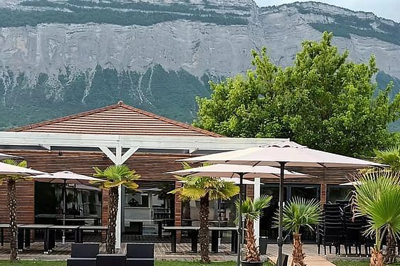 Lieux événementiels, LE 197