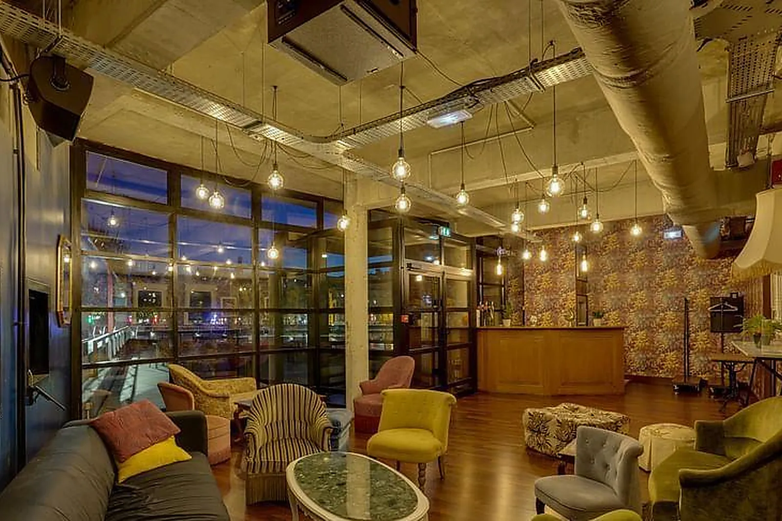 Lieux événementiels, LE 211