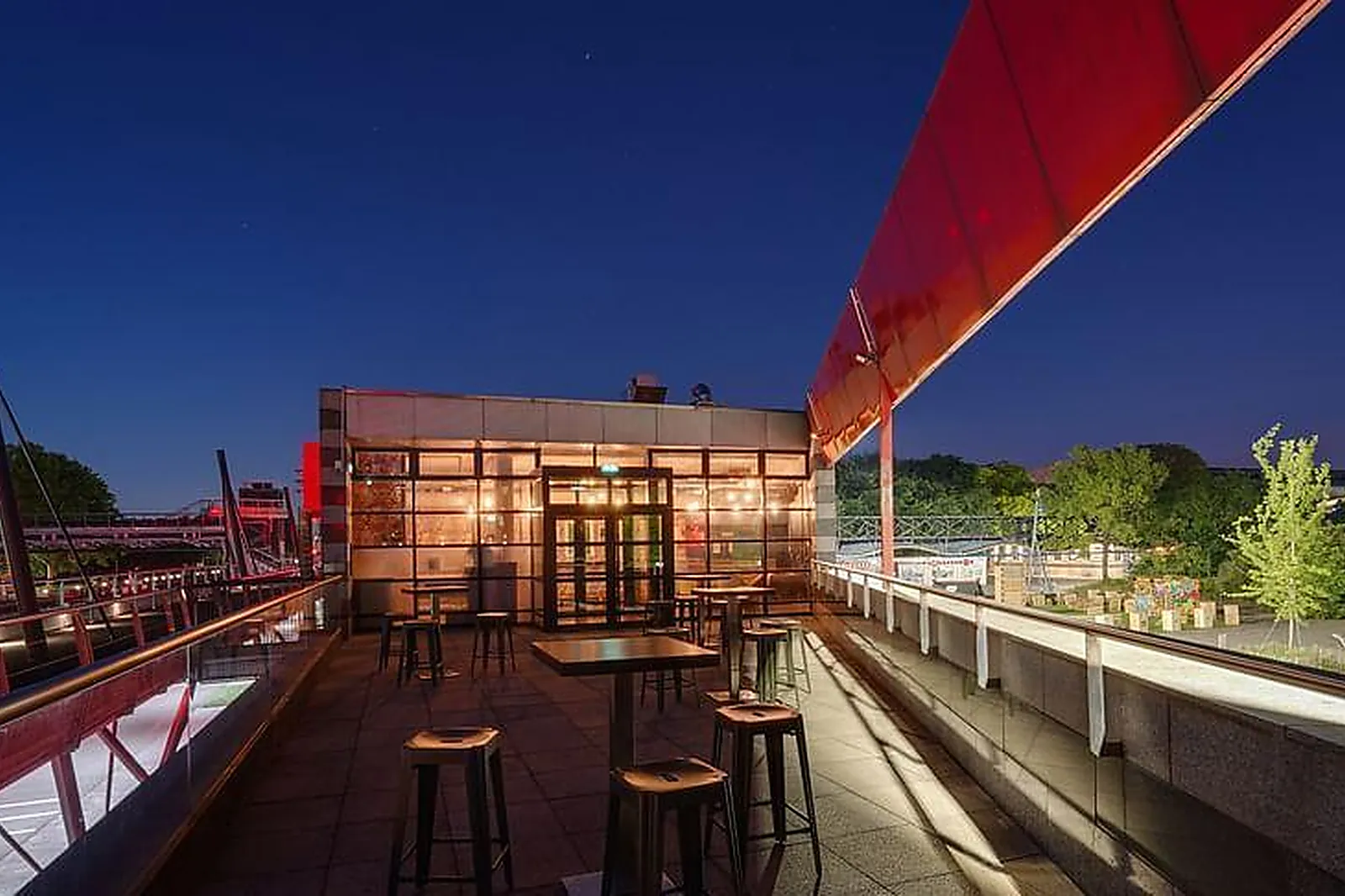 Lieux événementiels, LE 211