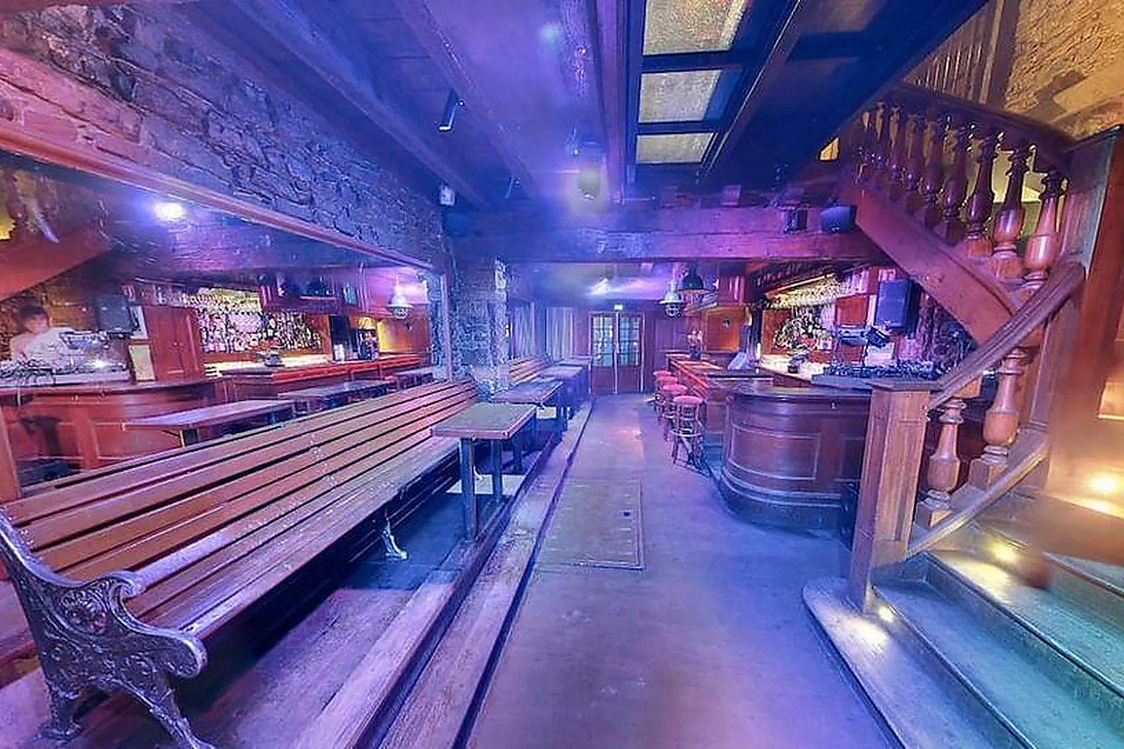 Lieux événementiels, LE 42 BAR