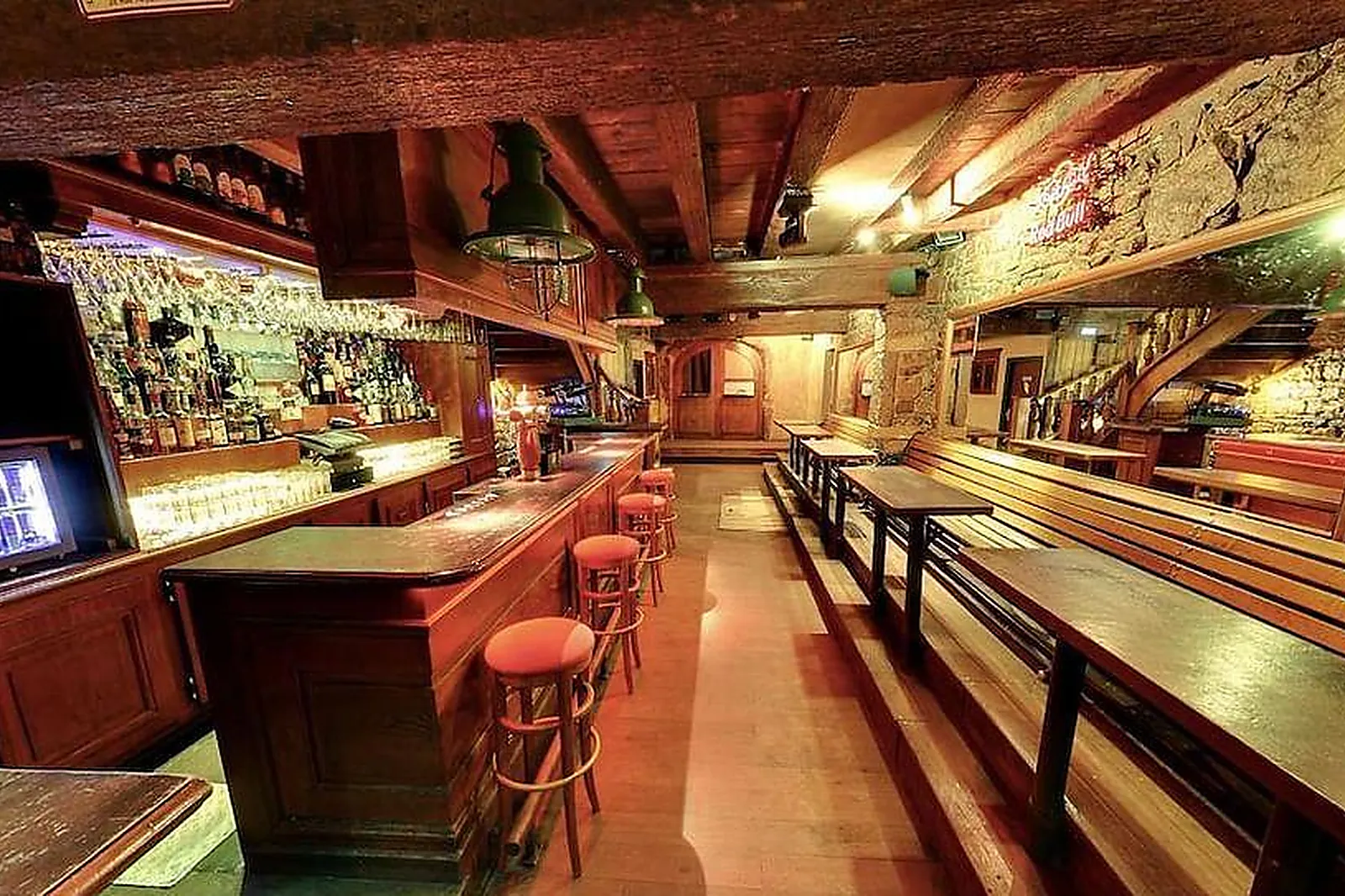 Lieux événementiels, LE 42 BAR