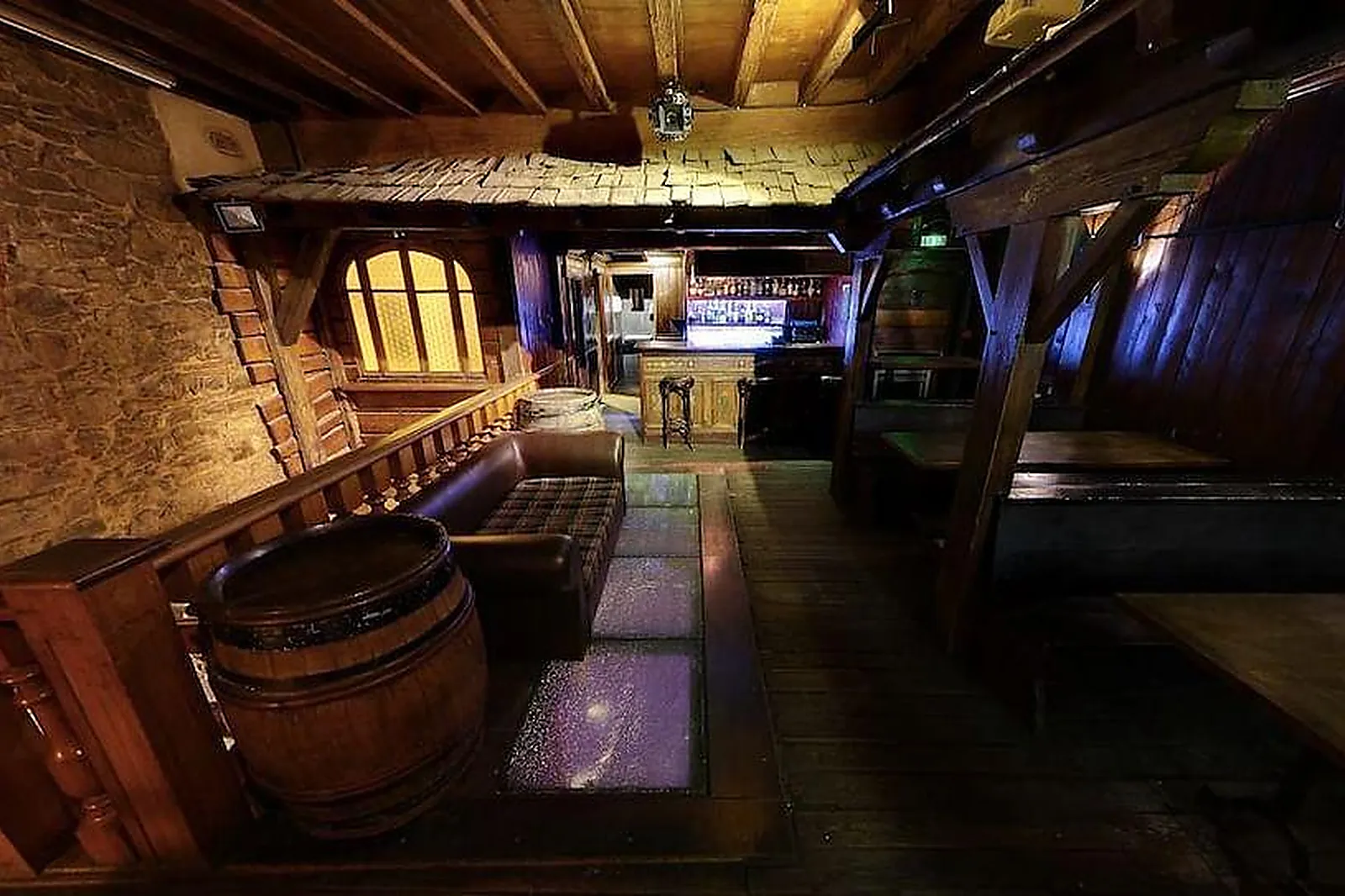 Lieux événementiels, LE 42 BAR