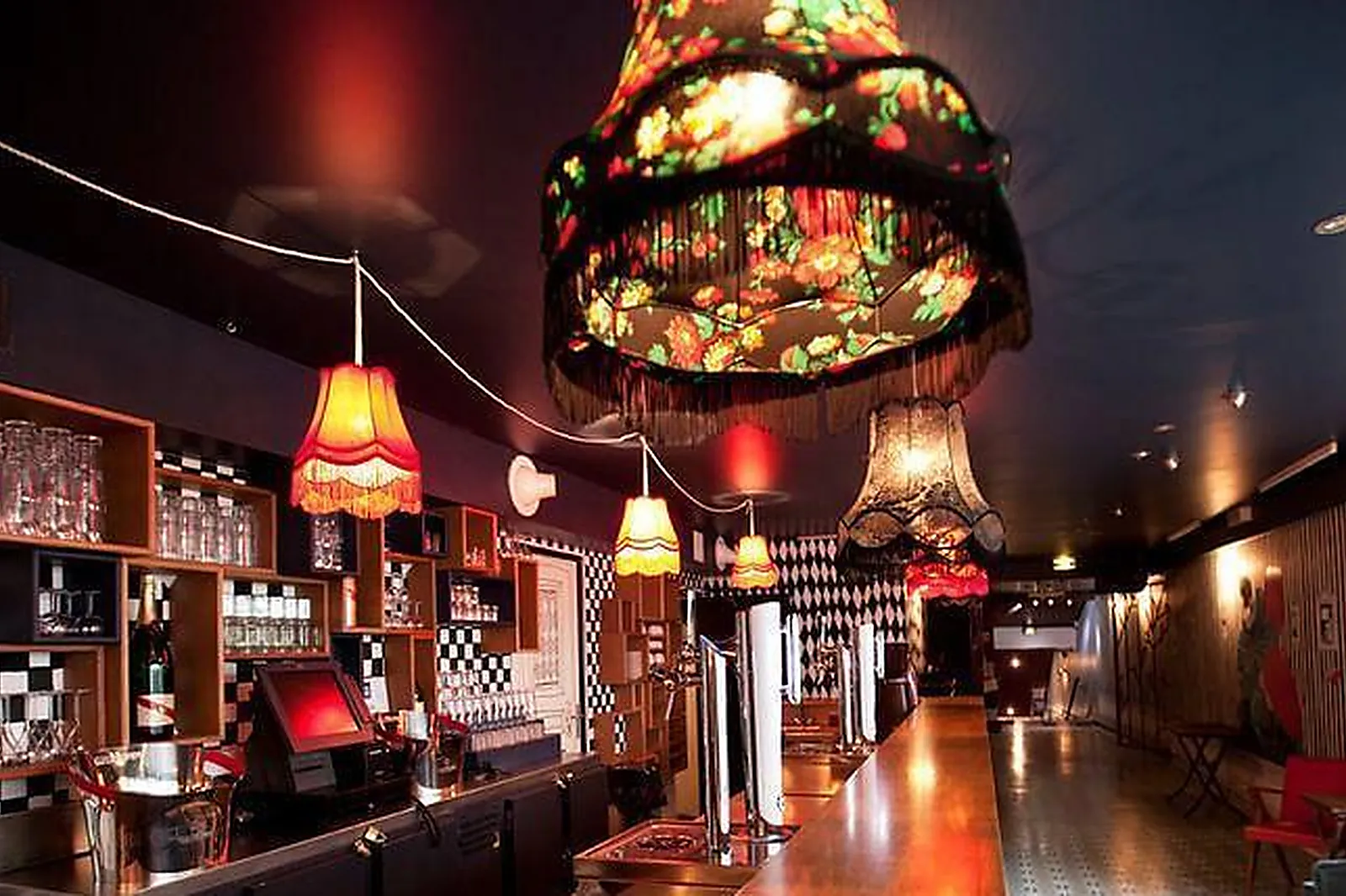 Lieux événementiels, LE BAR À BULLES