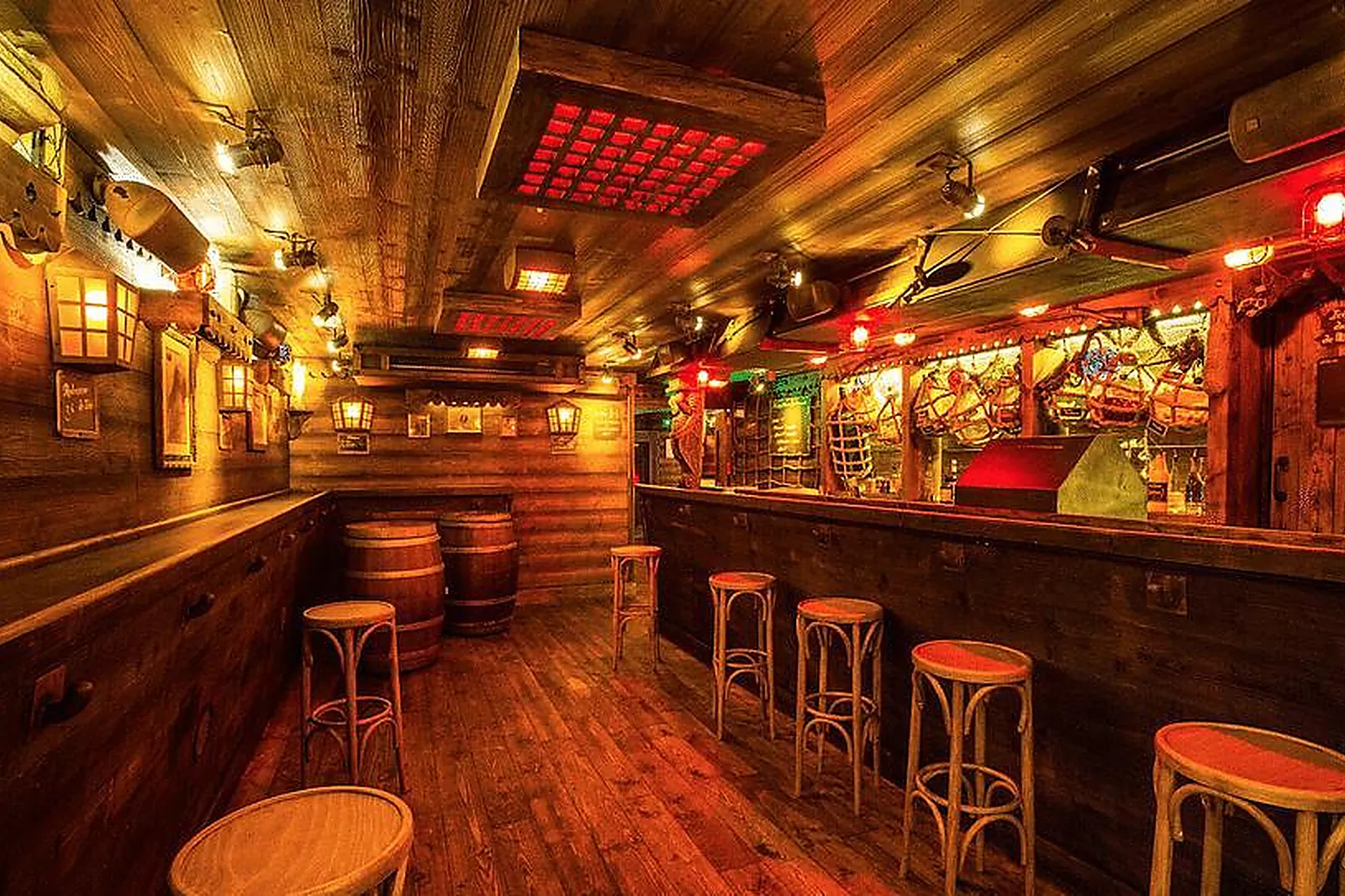 Lieux événementiels, LE BARRACUDA BORDEAUX