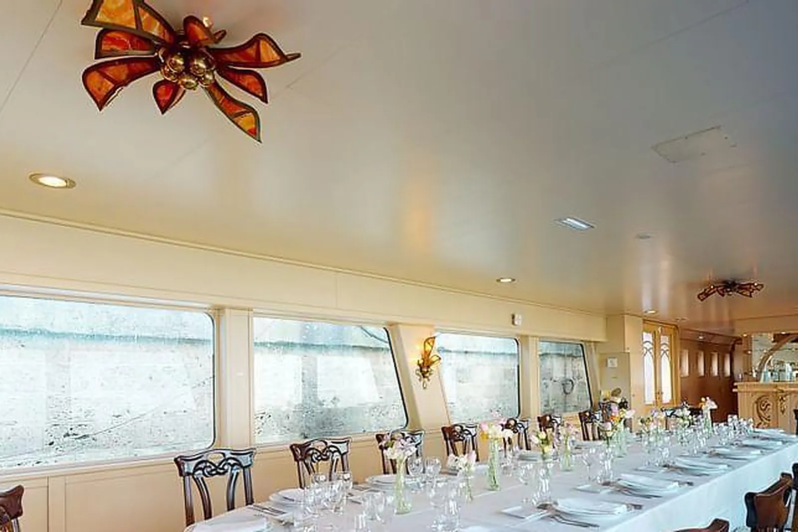 Lieux événementiels, LE BATEAU IVRE