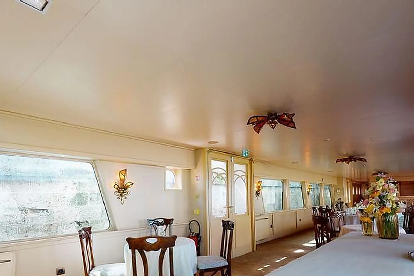 Lieux événementiels, LE BATEAU IVRE