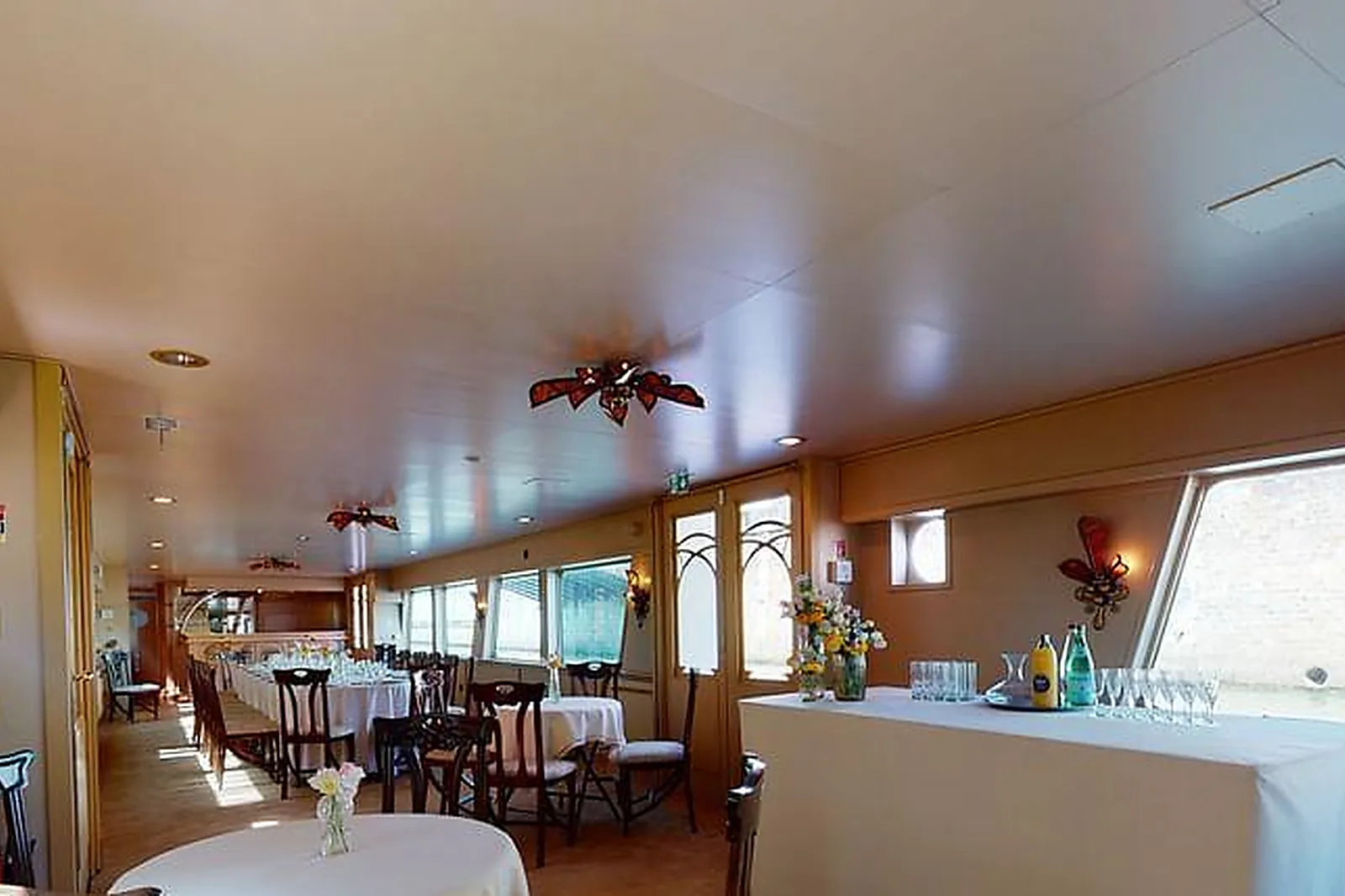 Lieux événementiels, LE BATEAU IVRE