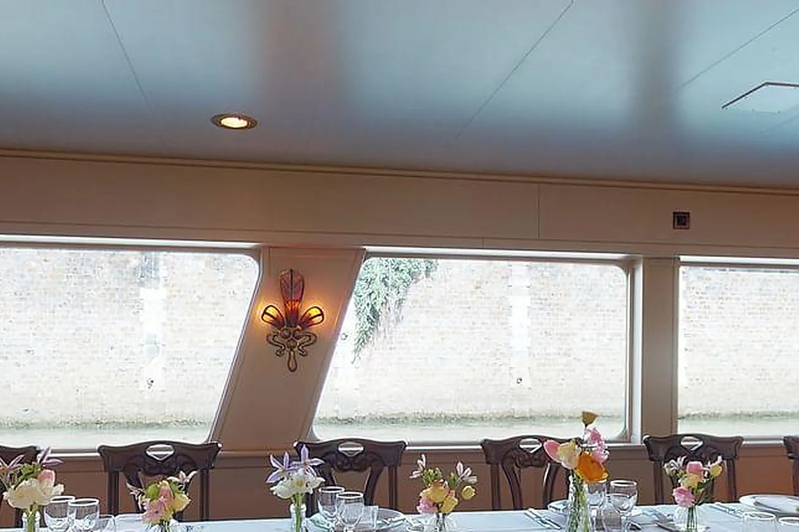 Lieux événementiels, LE BATEAU IVRE