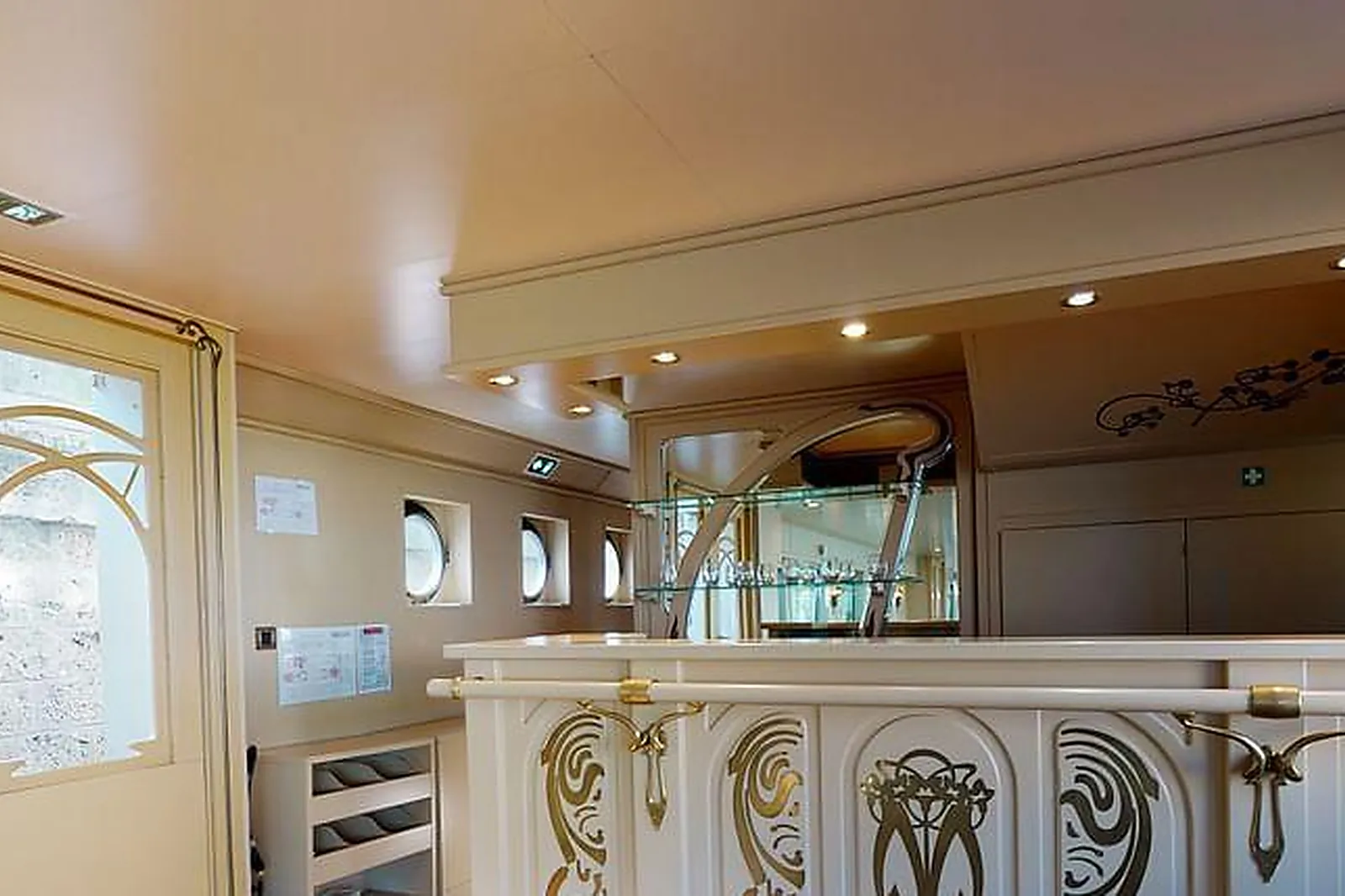 Lieux événementiels, LE BATEAU IVRE