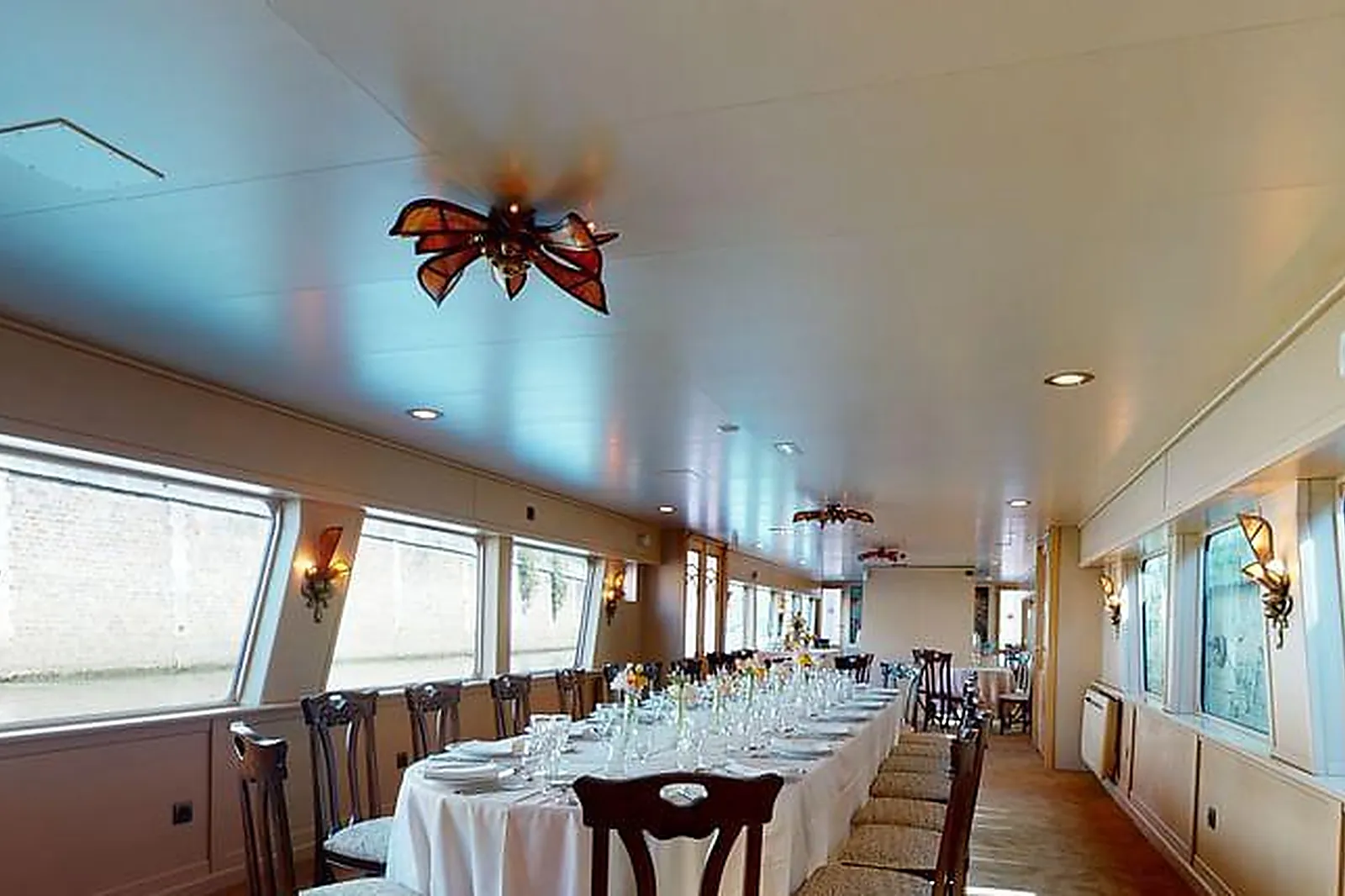 Lieux événementiels, LE BATEAU IVRE