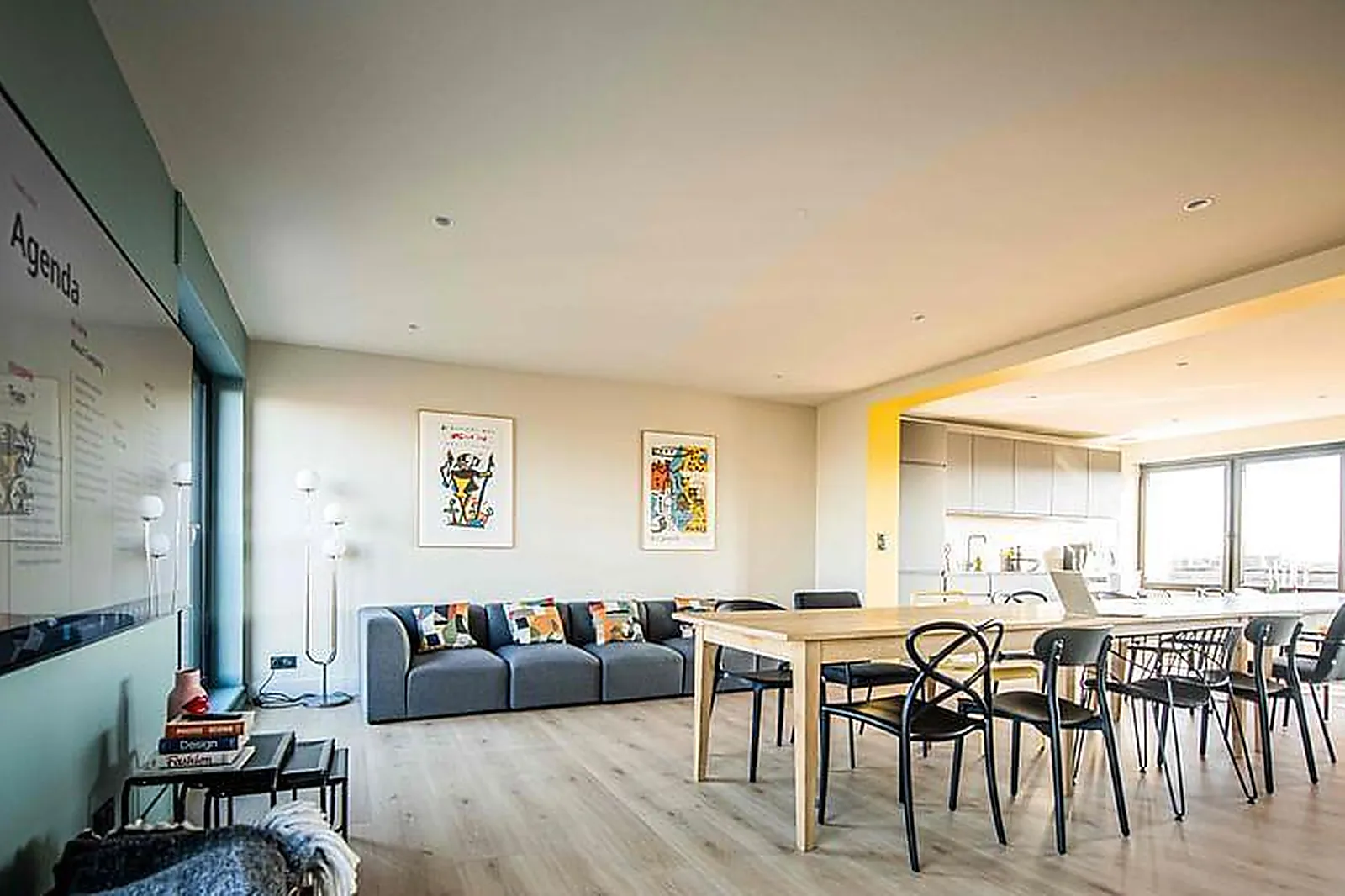 Lieux événementiels, UNE MAISON BLEUE SAINT-LAZARE