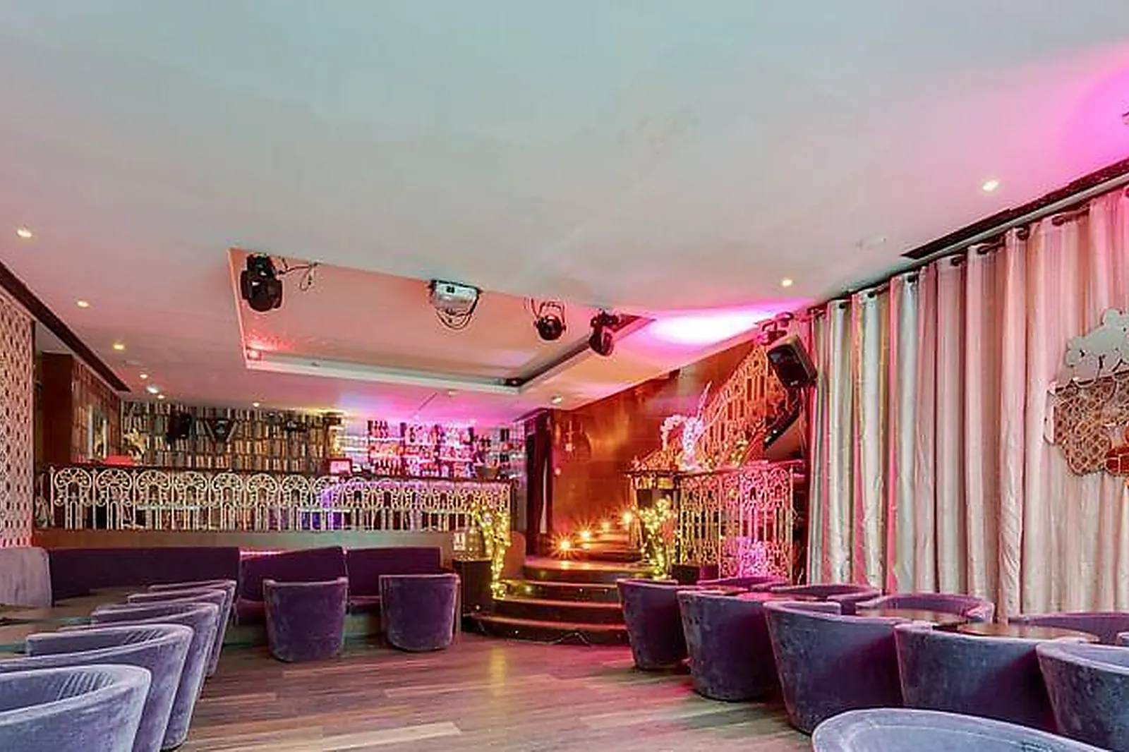 Lieux événementiels, LE BIZ