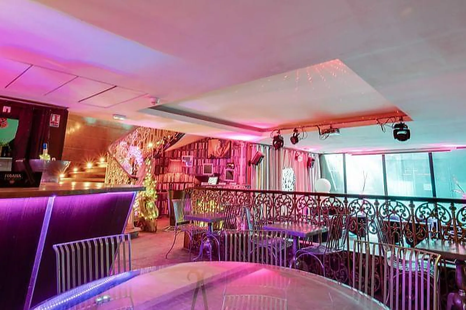 Lieux événementiels, LE BIZ