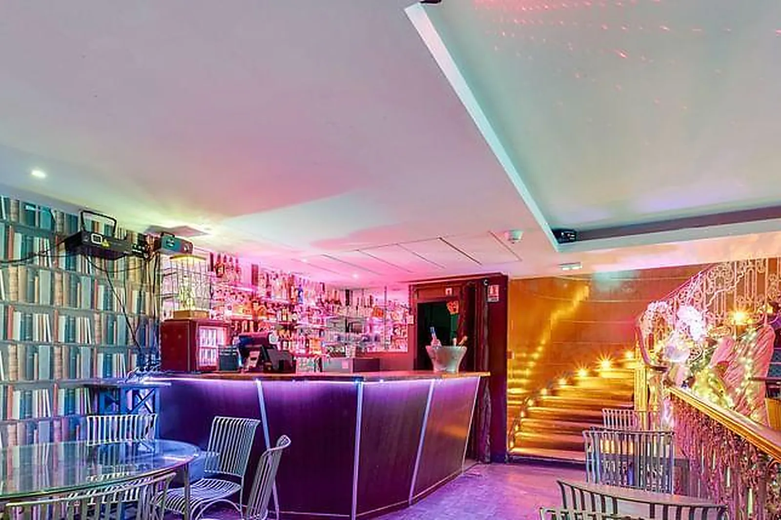 Lieux événementiels, LE BIZ